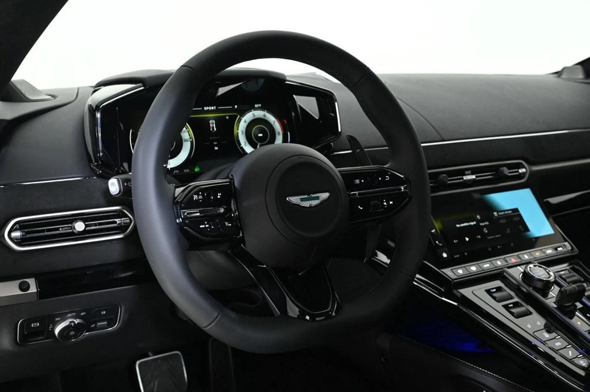 mph009_2705858428_used_2026_aston_martin_vantage_11350_22917538_9_1024_c2afc01546