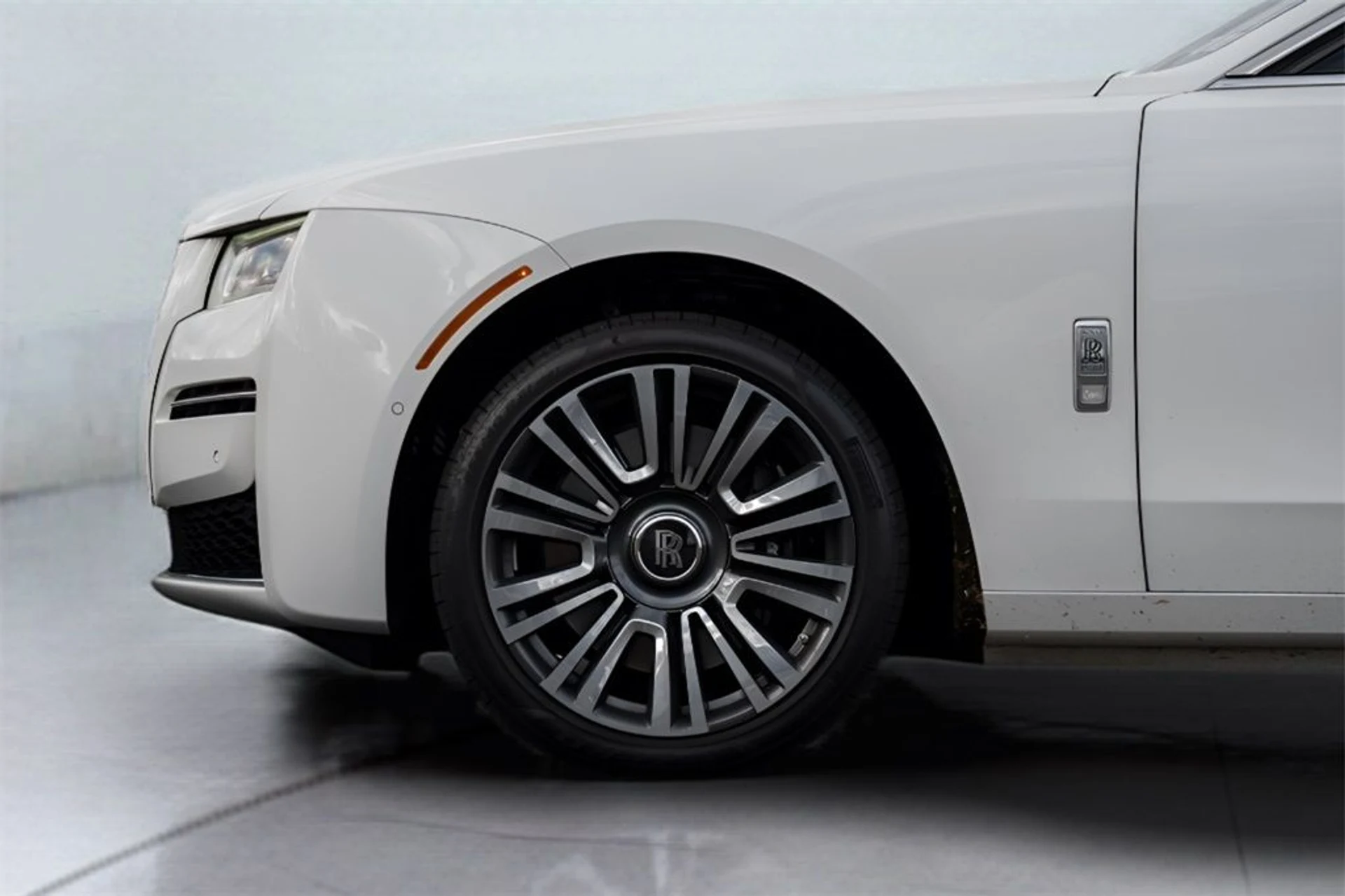 mph009_2709651387_image_11_d766f7096e