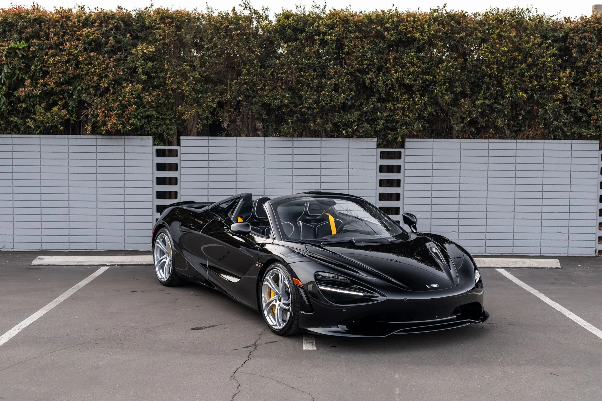 mph009_2715142098_Used_2024_Mc_Laren_750_S_Spider_1781806611_0e322832ef