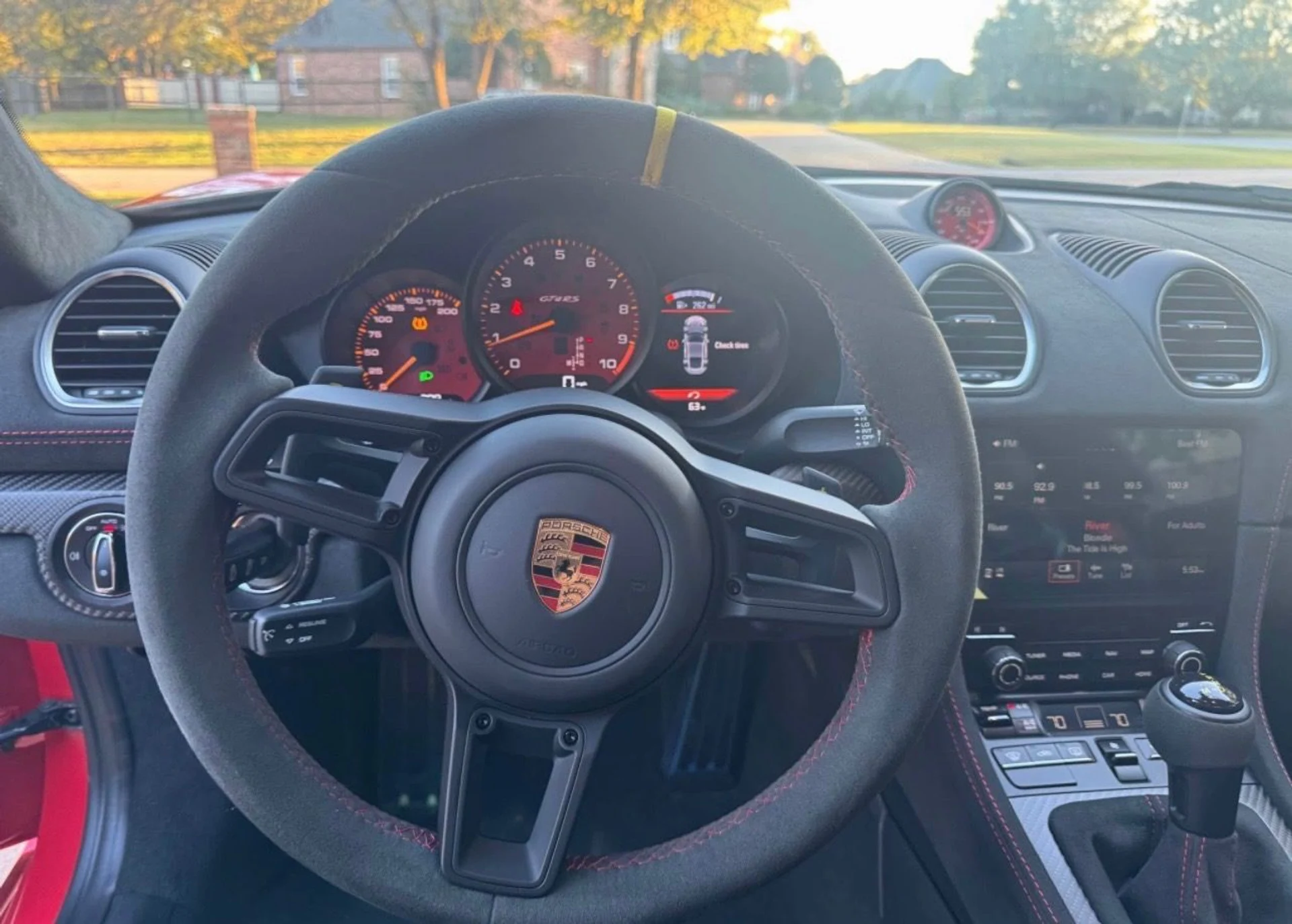 mph009_2716346980_Used_2025_Porsche_718_Cayman_GT_4_RS_1762885892_f00462f280