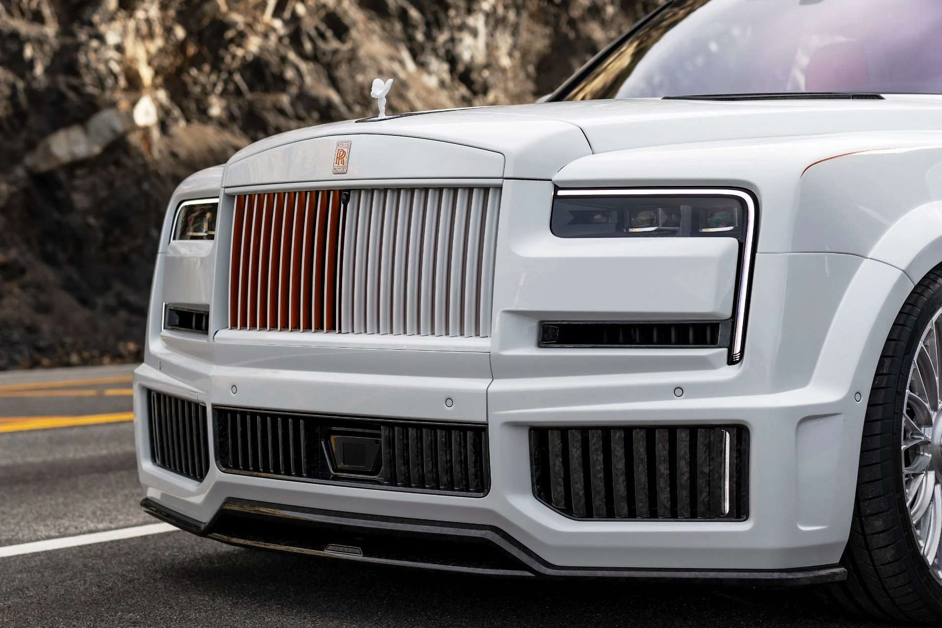 mph009_2720456952_Used_2026_Rolls_Royce_1766185569_644306eb5b
