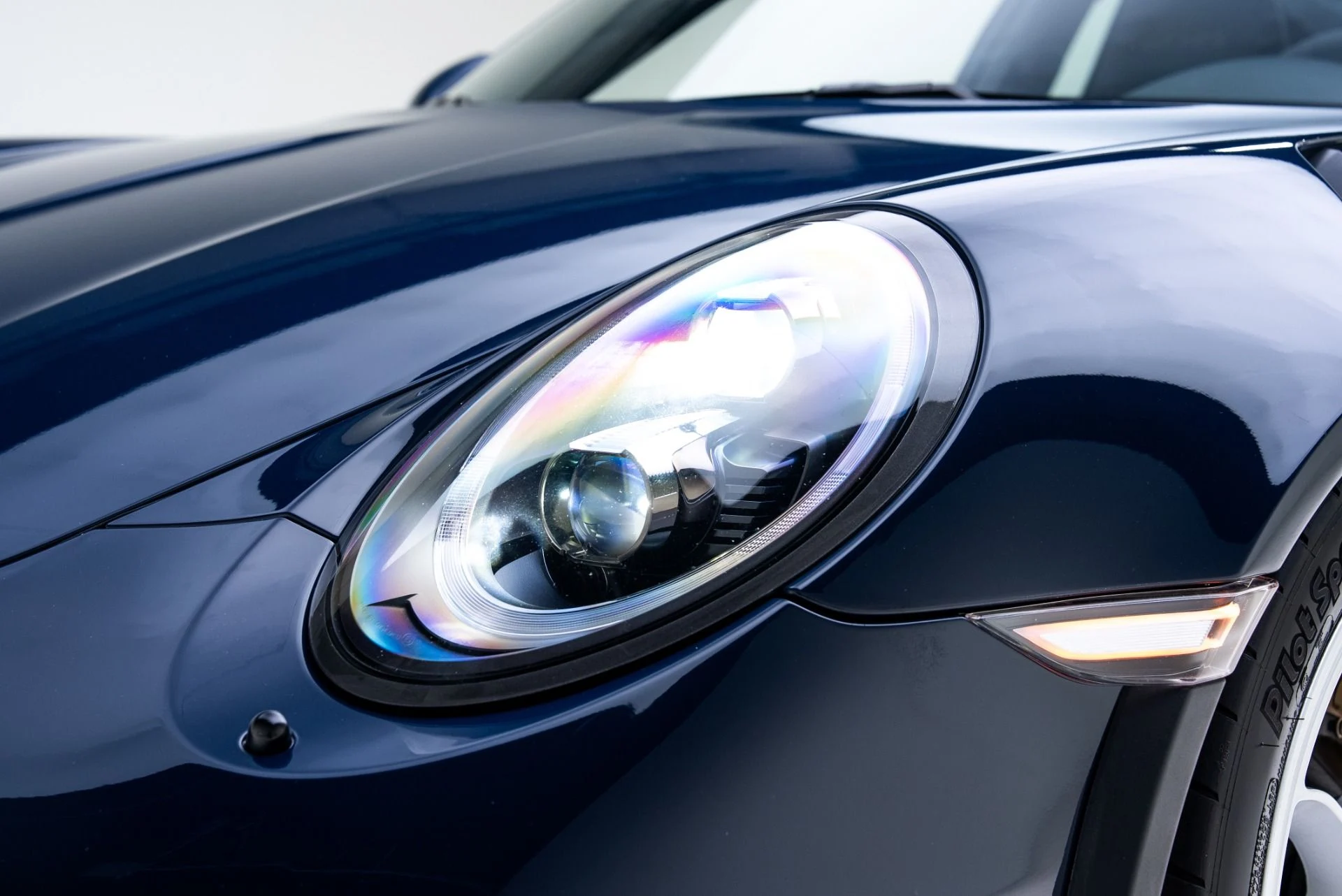 mph009_2747191453_Used_2016_Porsche_911_GT_3_RS_1774462832_80bec46d3e