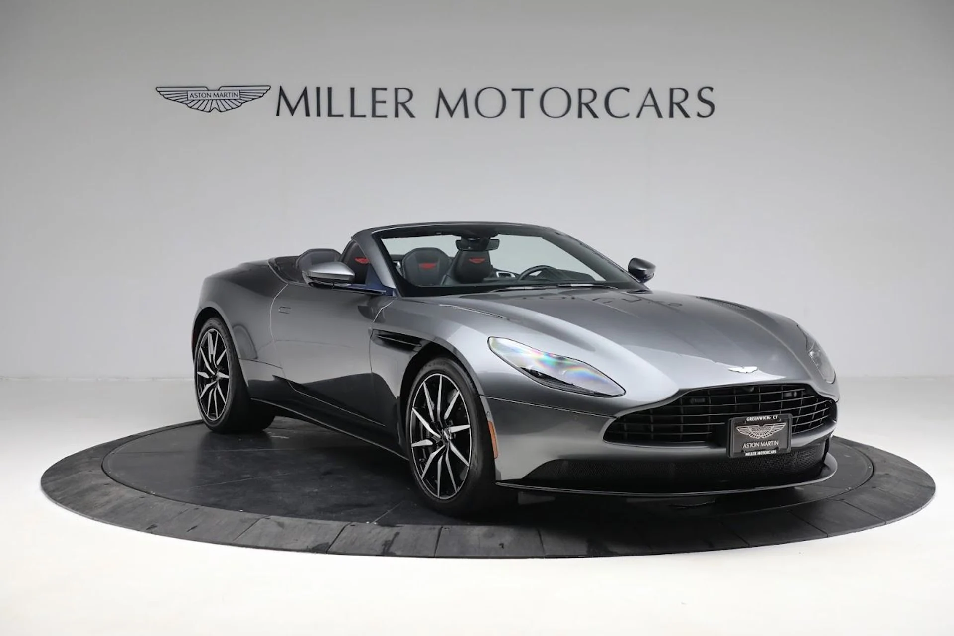 mph009_2747928242_Used_2020_Aston_Martin_DB_11_Volante_Convertible_1682724442_ab3a5c34b7