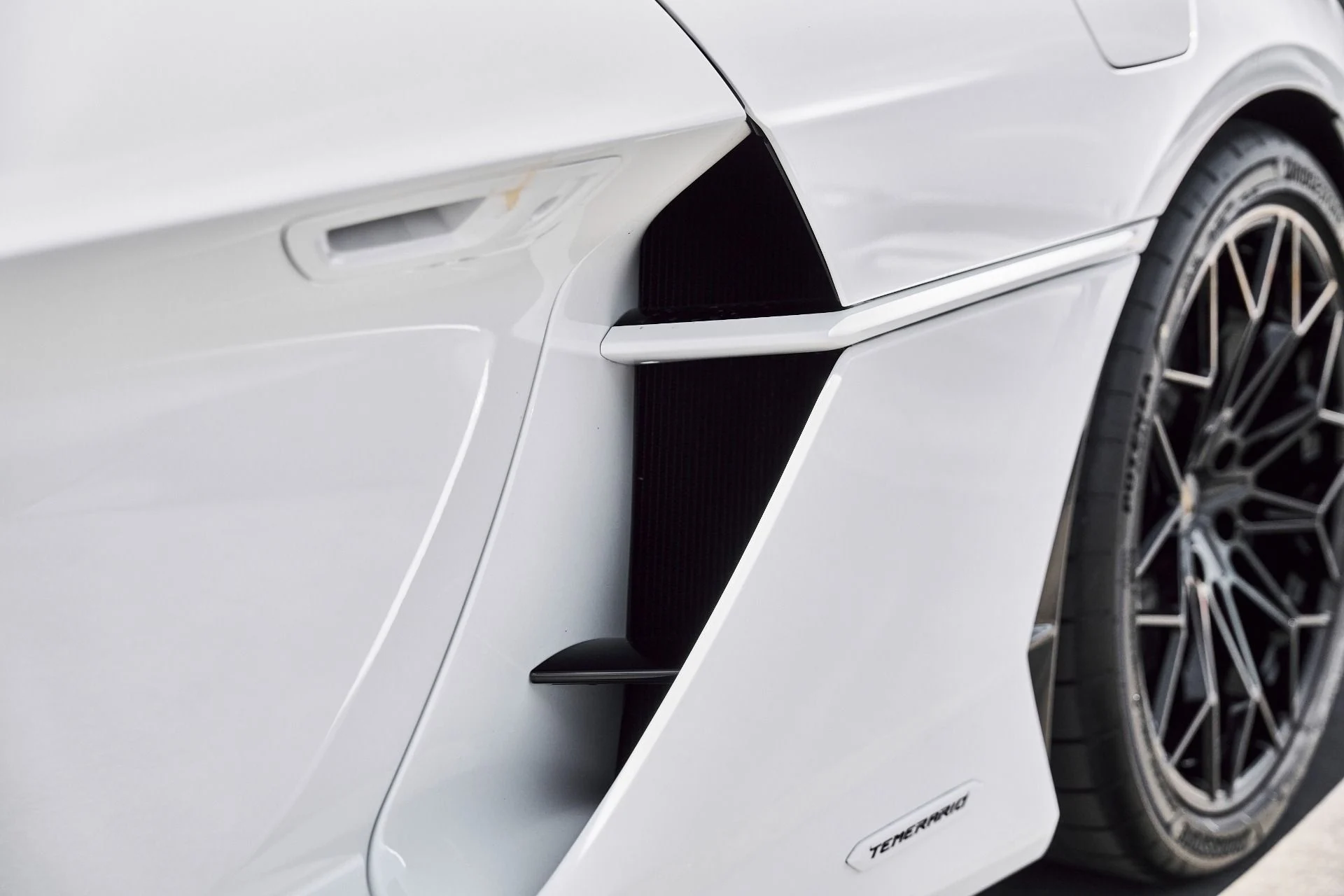 mph009_2753307953_Used_2026_Lamborghini_Temerario_Base_1780532899_47dce37792