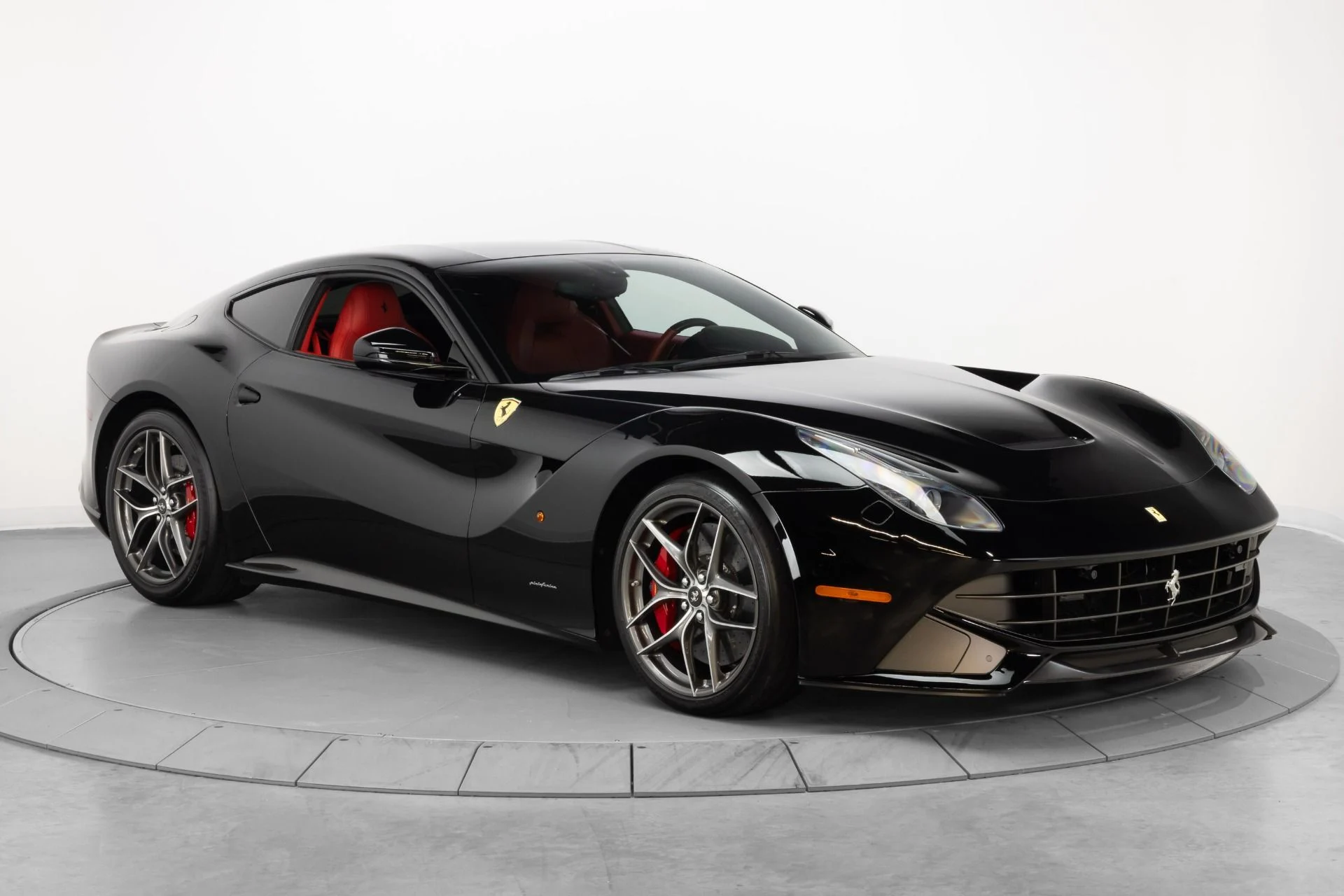 mph009_2757088416_Used_2014_Ferrari_F12berlinetta_1784559579_1c65accdcc
