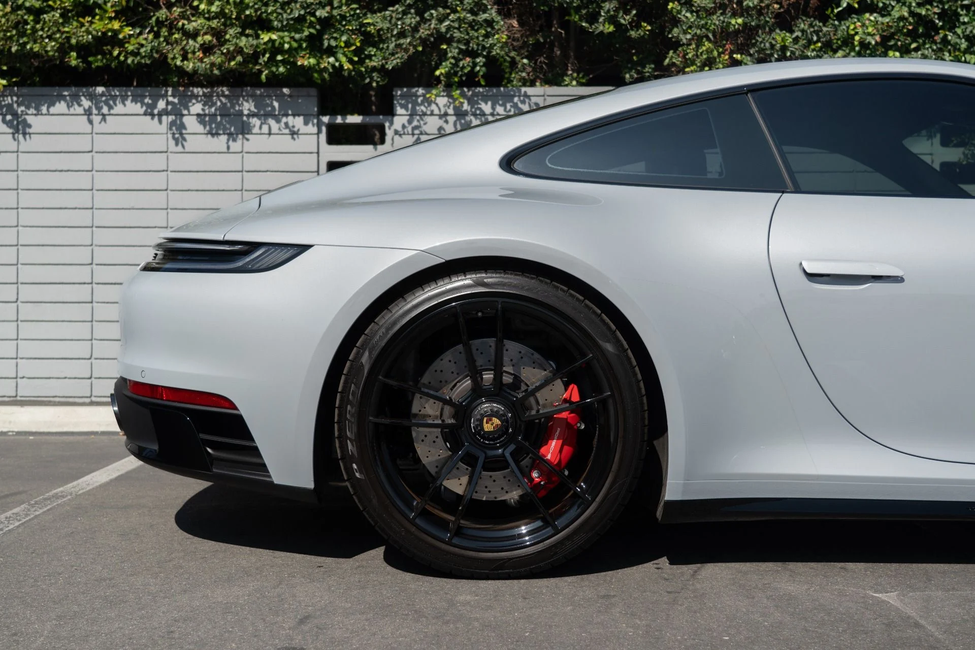 mph009_2761513037_Used_2024_Porsche_911_Carrera_GTS_1755716211_1365312370