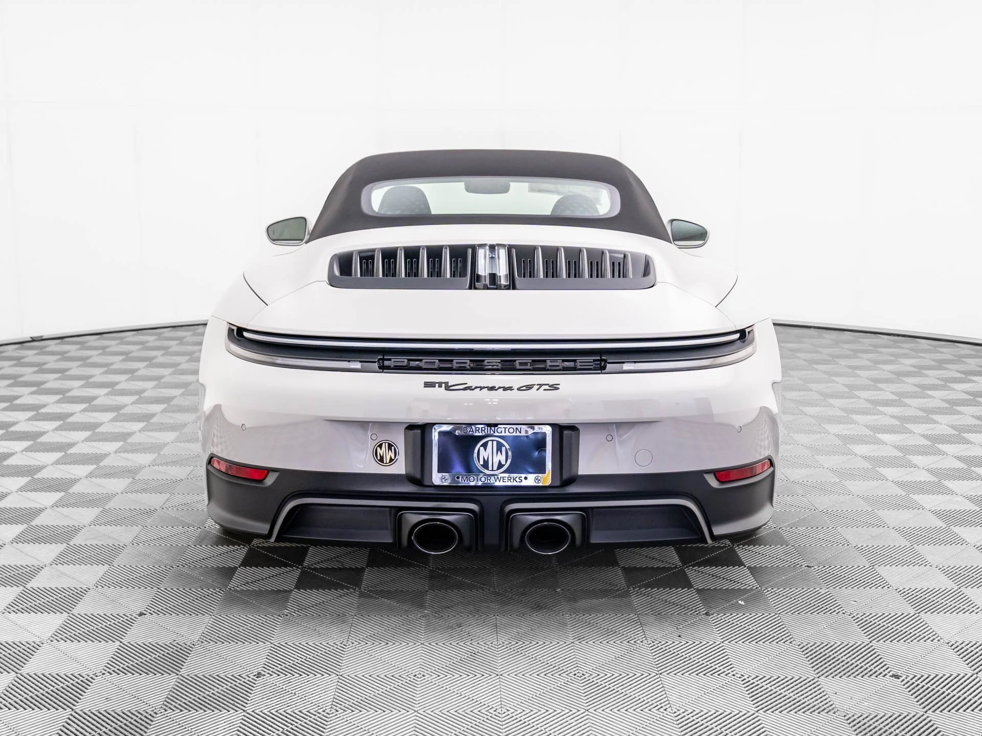 mph009_2772277711_b8738be16a8b378ff5162c338d9134d1x_490368a363