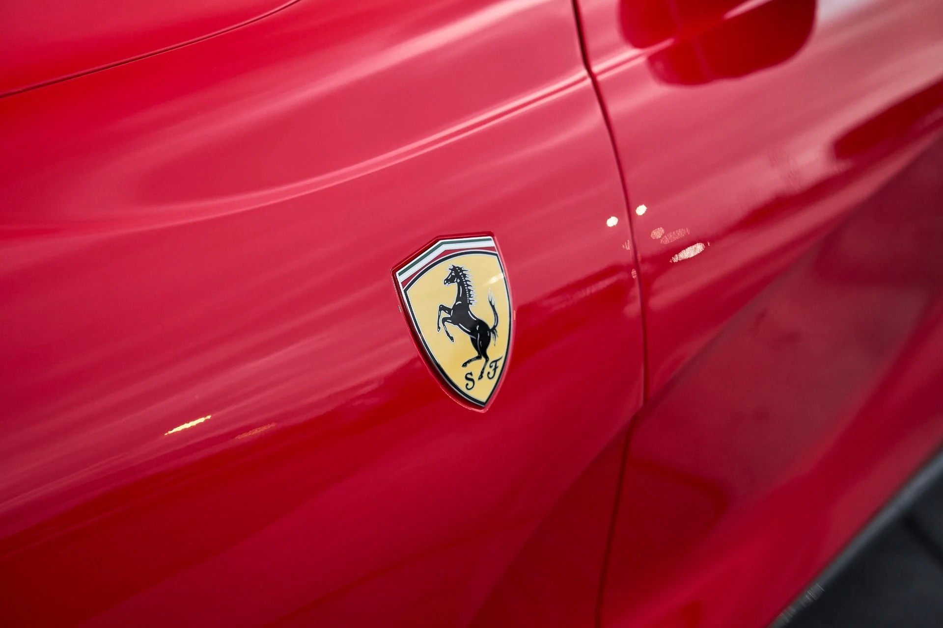 mph009_2778001927_Used_2021_Ferrari_812_GTS_Base_1760544600_e88ba410f4