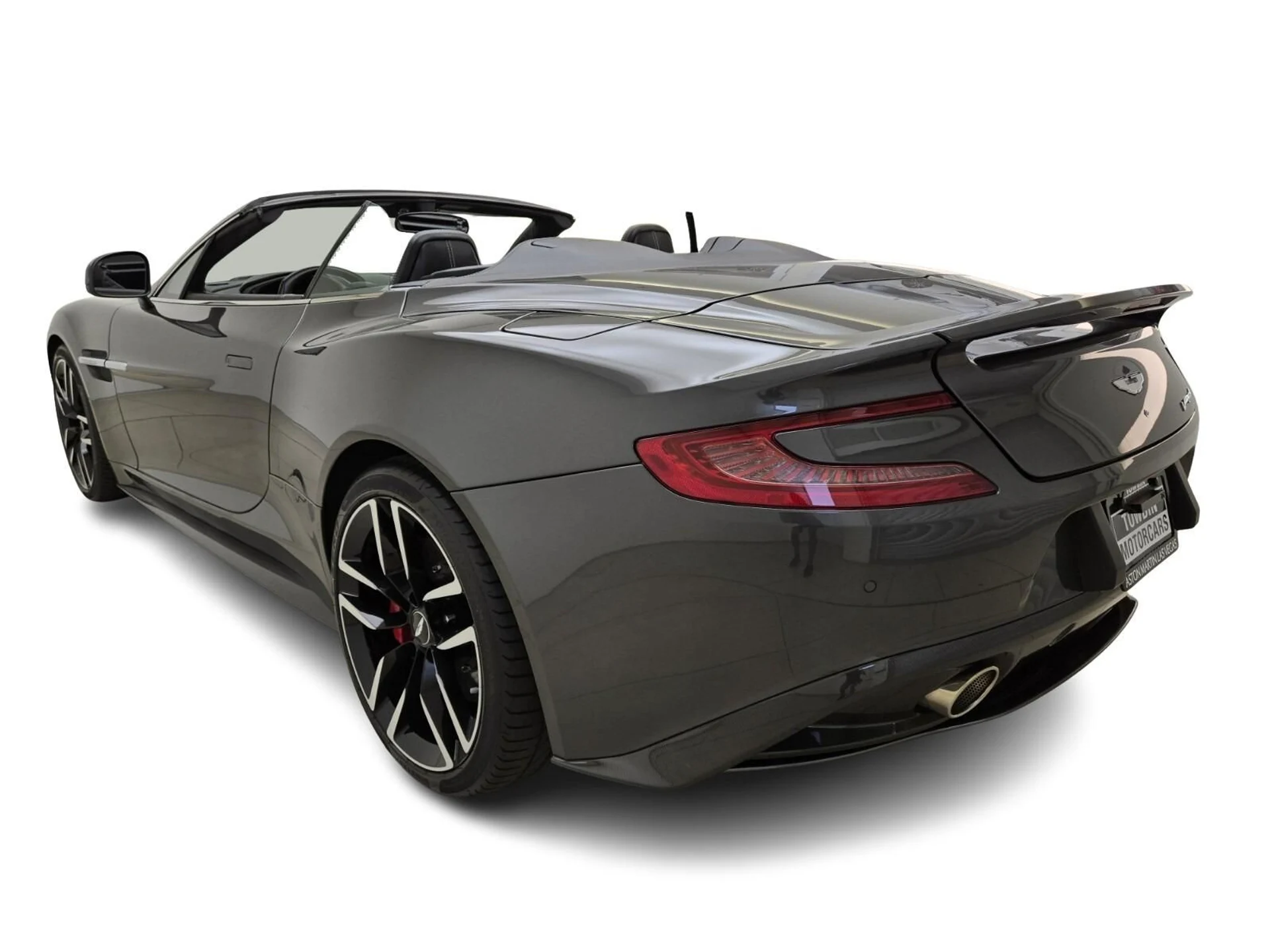 mph009_2780290161_Used_2015_Aston_Martin_Vanquish_Volante_1756882930_10f8d17f7a