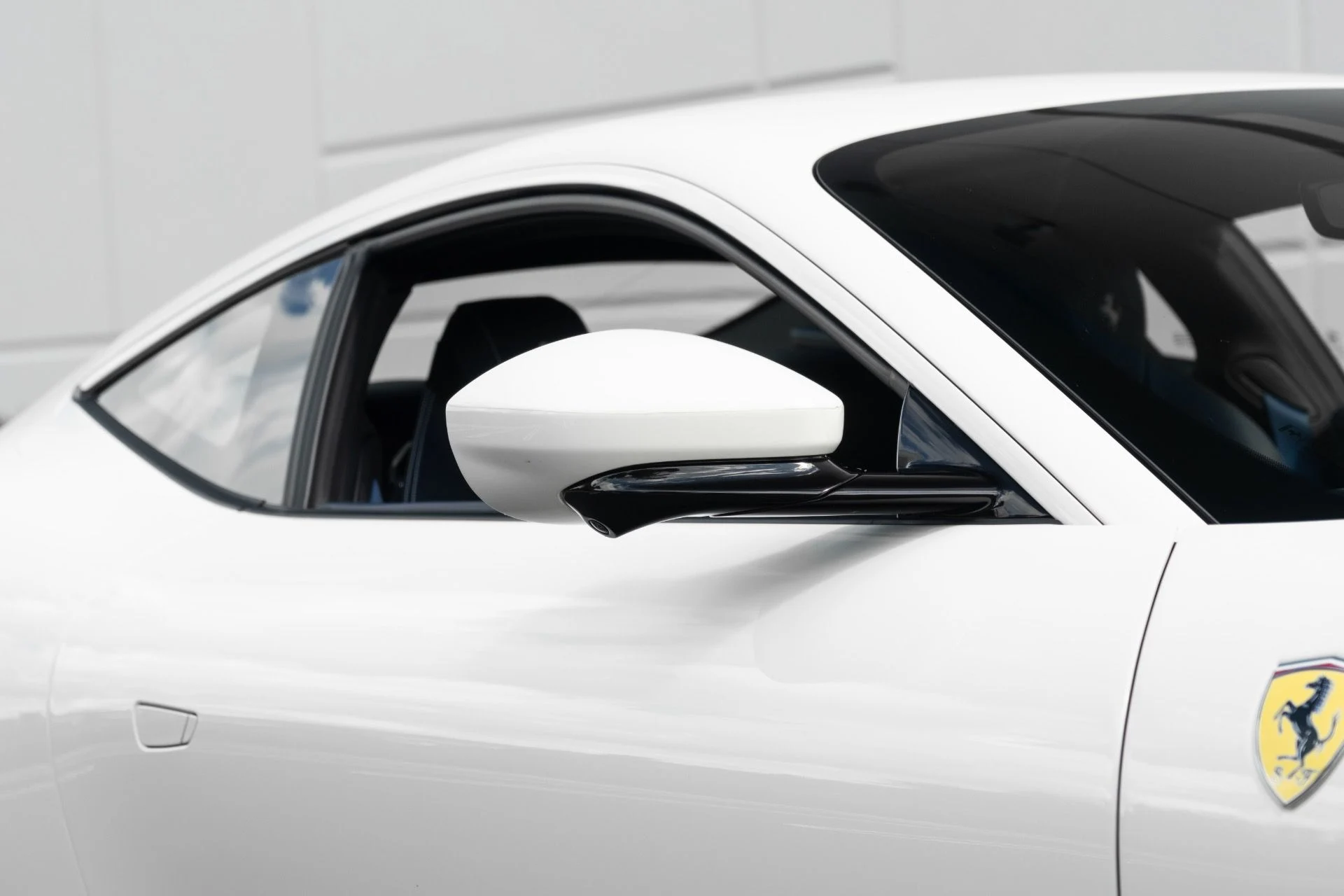 mph009_2783181271_Used_2022_Ferrari_Roma_1764790245_26bda38584
