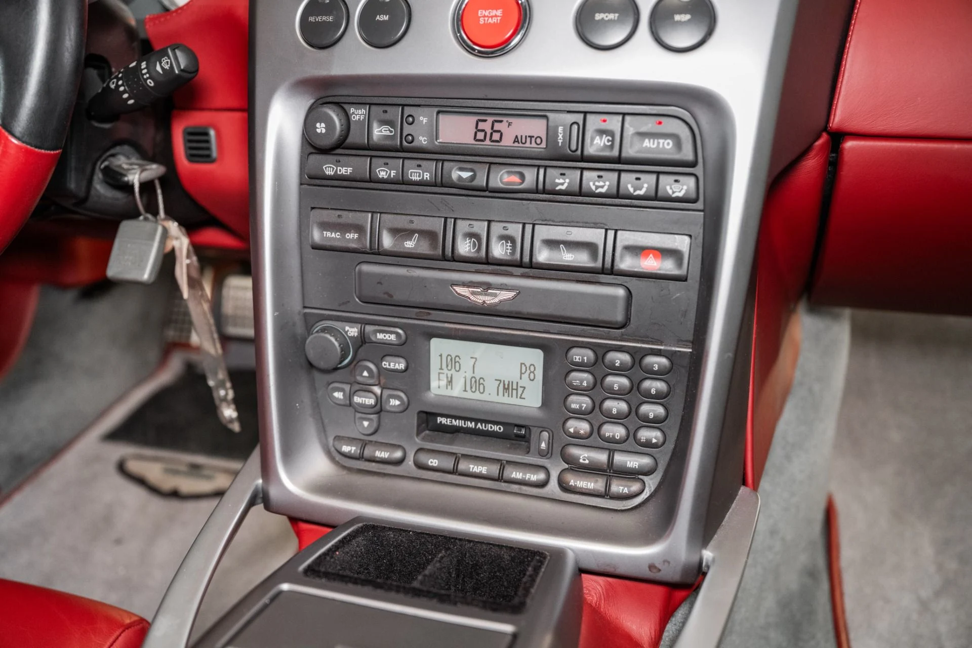 mph009_2786534660_Used_2002_Aston_Martin_Vanquish_V12_1750947116_9e7249fec0
