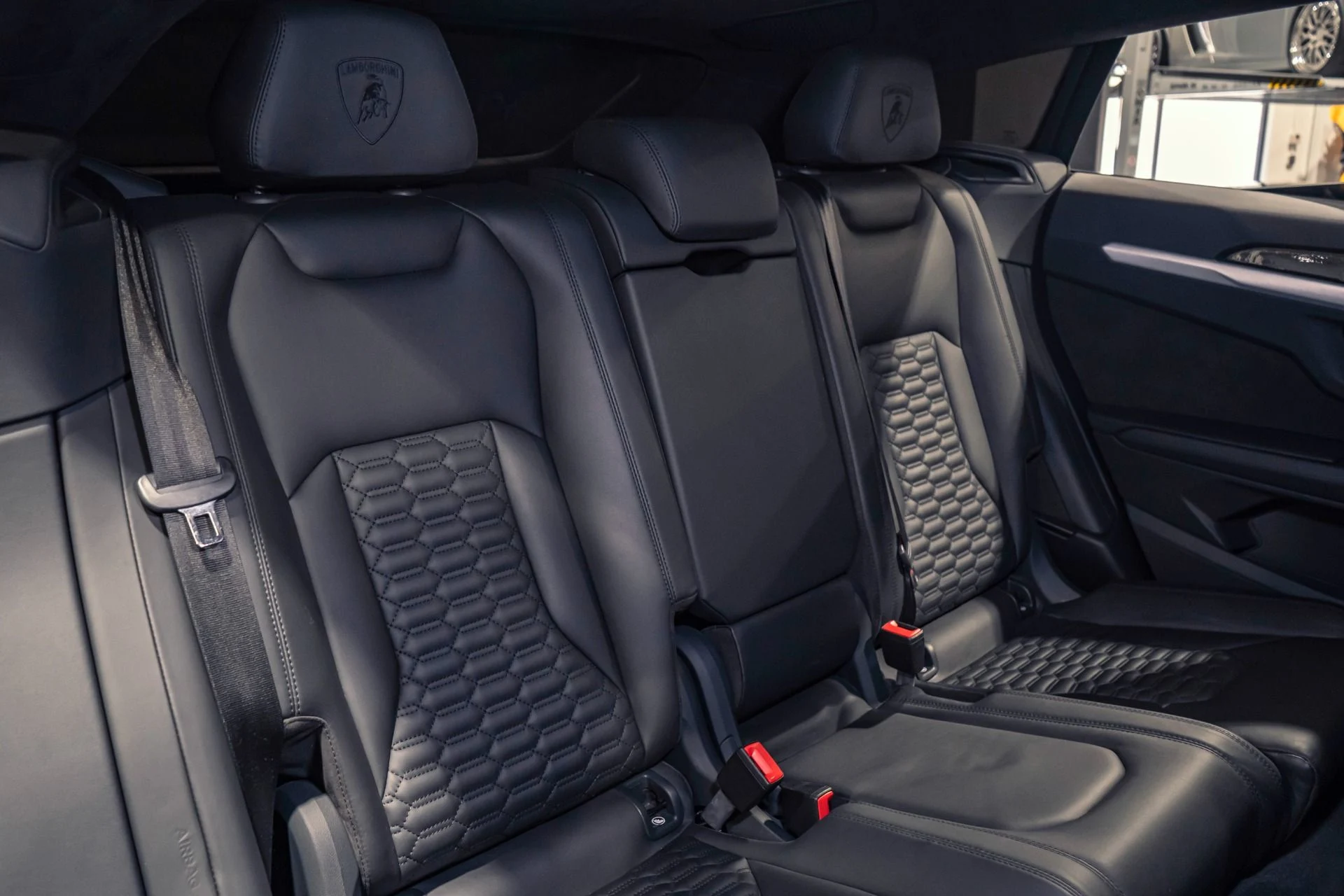 mph009_2787237440_Used_2019_Lamborghini_Urus_Full_Stealth_PPF_w_Bang_Olufsen_Advanced_Sound_1775662656_c69b612b7a