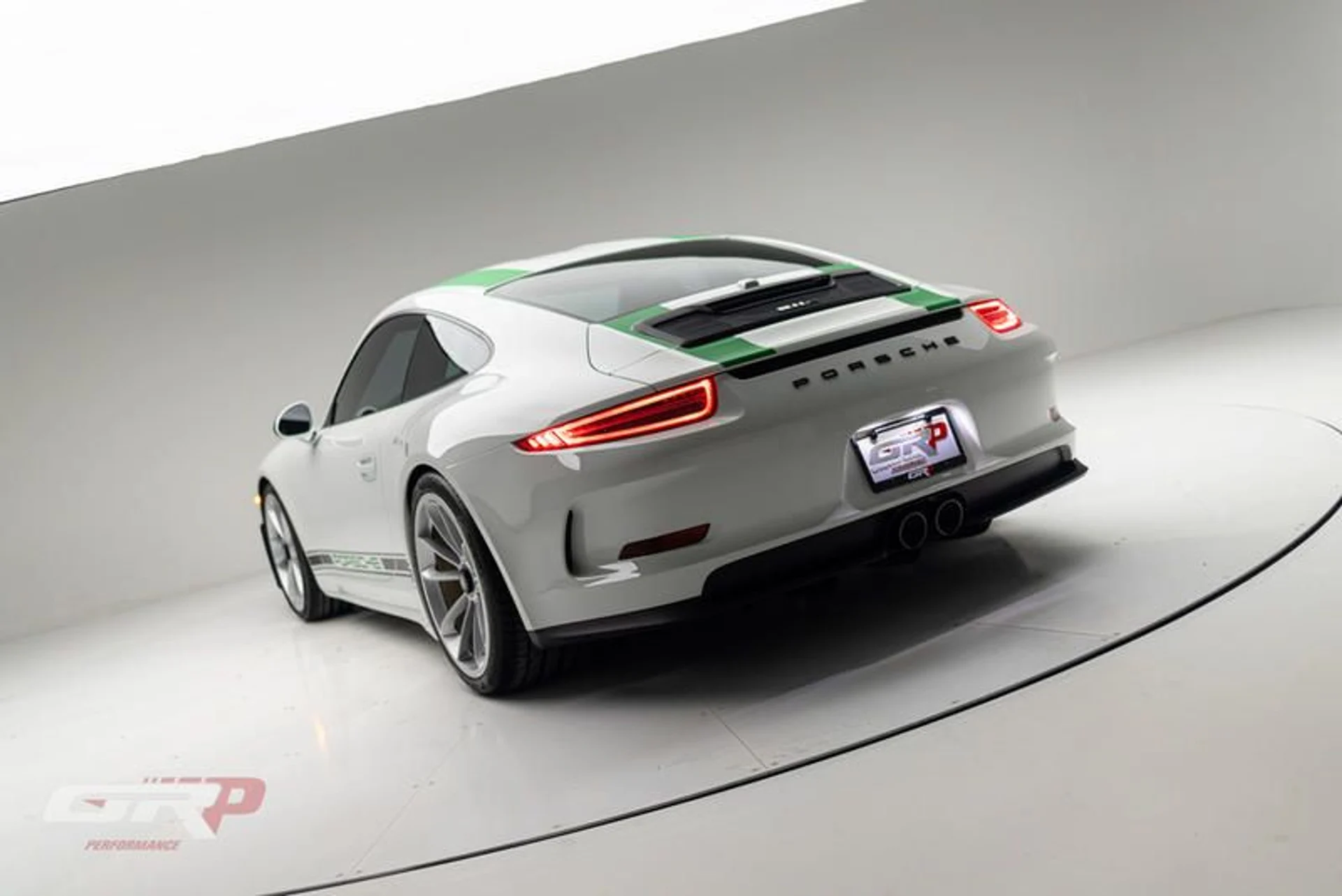 mph009_2790492482_91401_B46_A281_47_D3_84_C7_D859_F1924_D15_092116e1d5