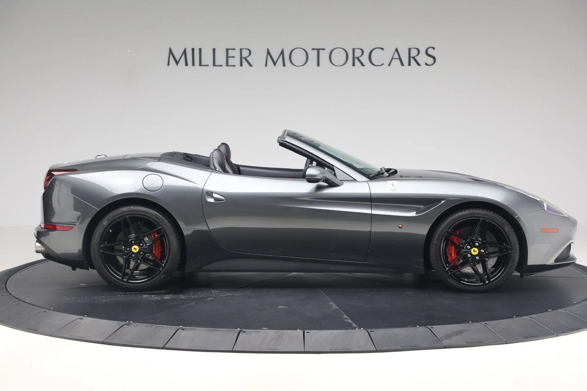 mph009_2792864614_Used_2015_Ferrari_California_T_1792181139_e4664352f4