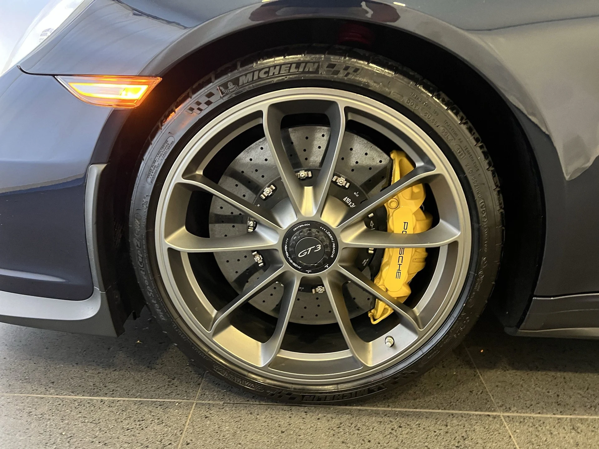 mph009_2798901190_ae1f1e3691d0baf959646508c01405aax_30e9bc85fa