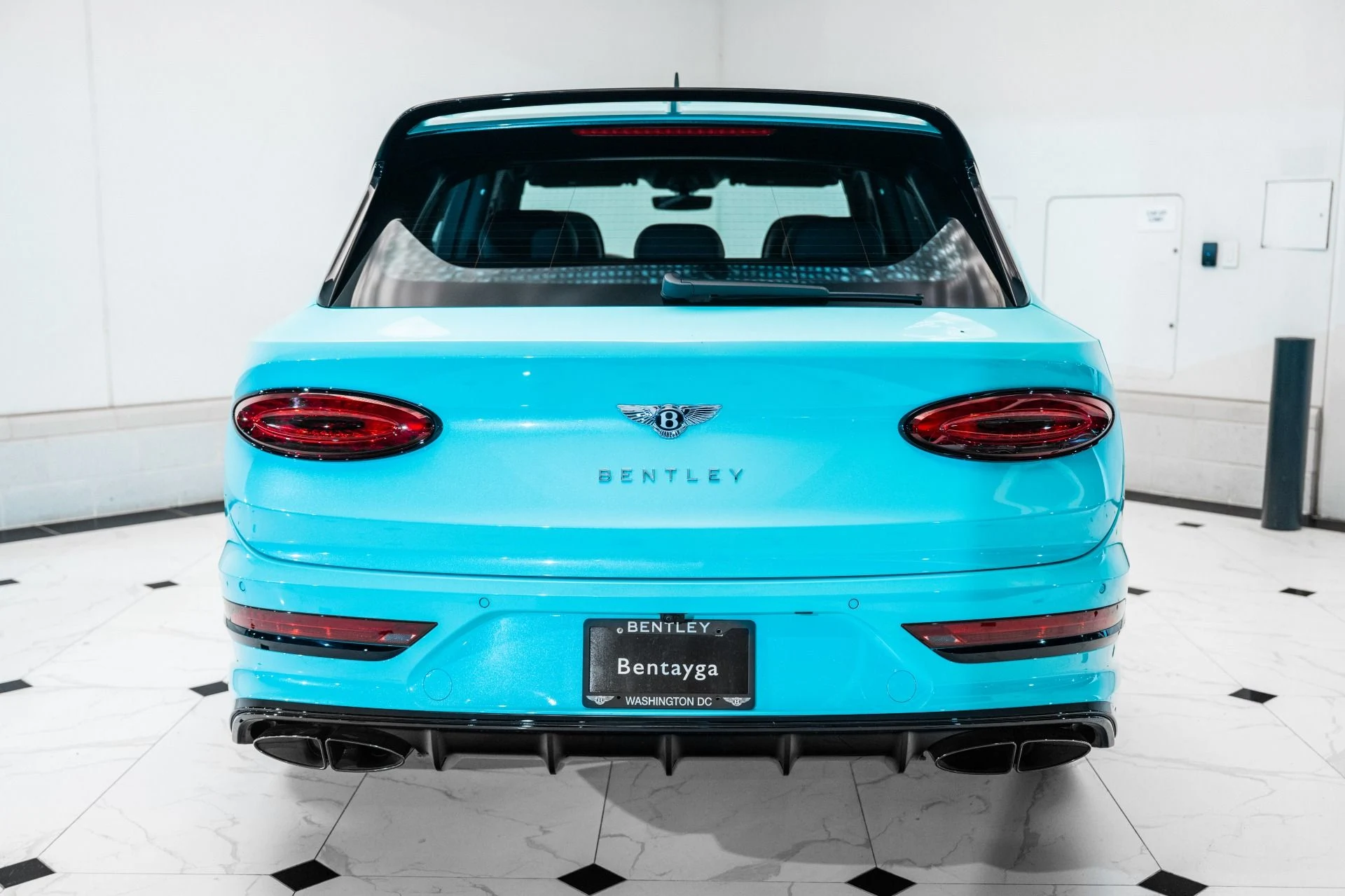 mph009_2805759043_Used_2024_Bentley_Bentayga_S_V8_1753281154_be9c0e3f4e