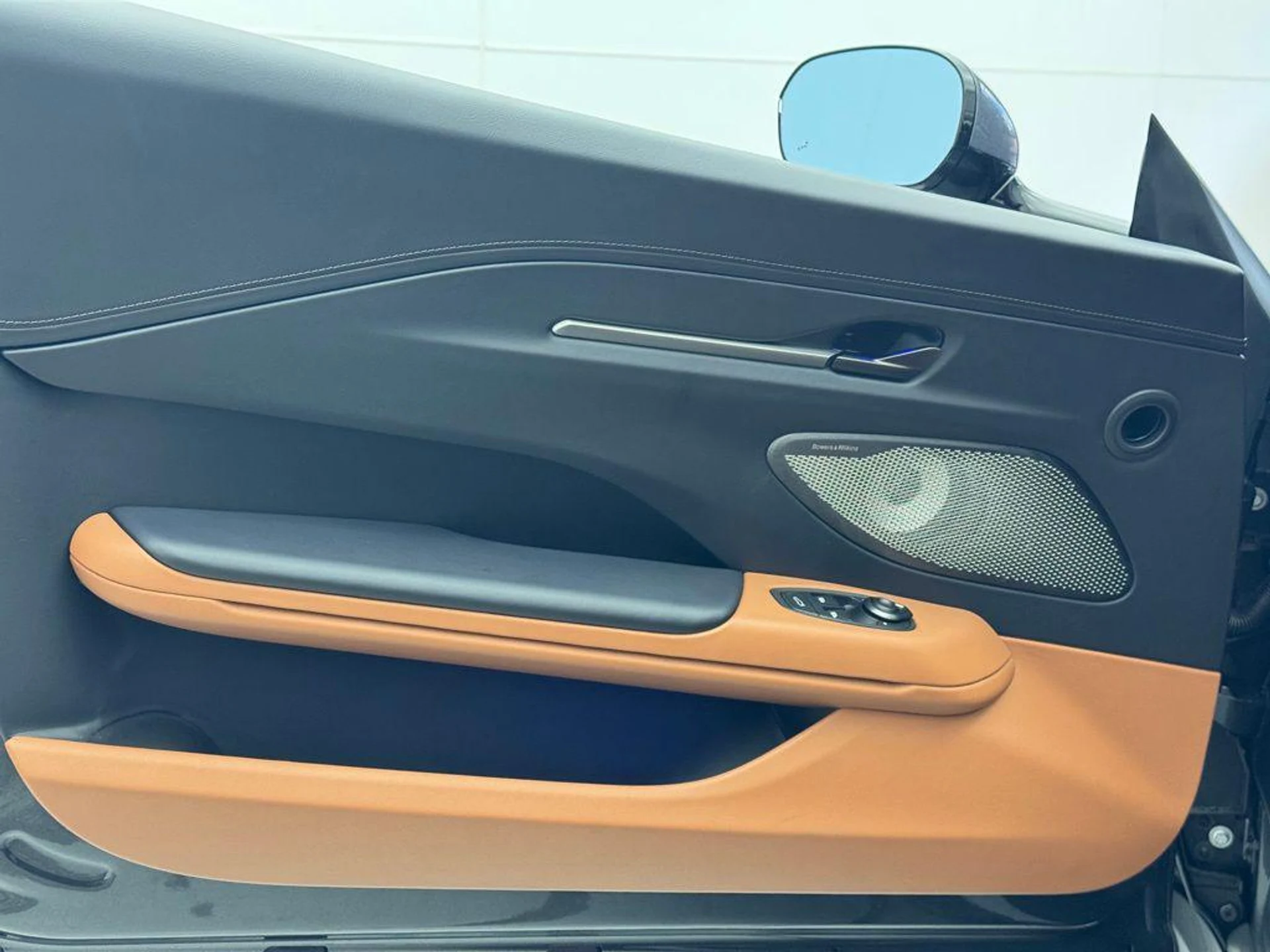 mph009_2814939369_Xdeo_ZP_Aw9_NZ_1e_WRQWEFC_1_U11_At_I_74a3f9b530