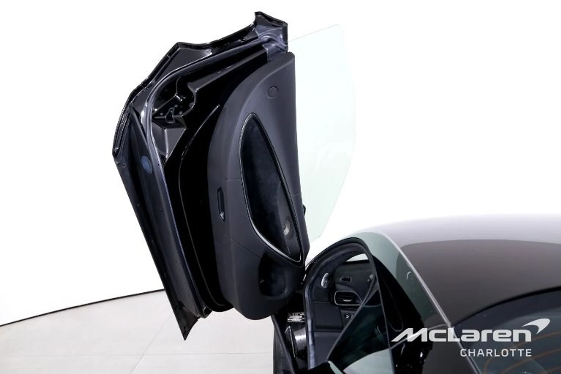 mph009_2827763226_Used_2023_Mc_Laren_Artura_4f54f068c2