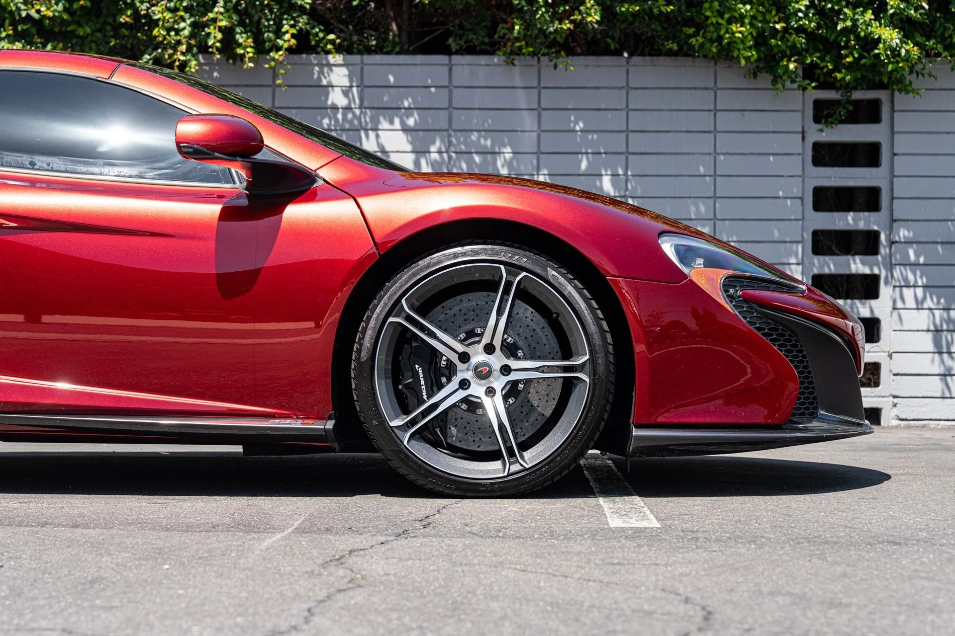mph009_2836073497_Used_2015_Mc_Laren_650_S_Spider_1754071747_a9235ee546