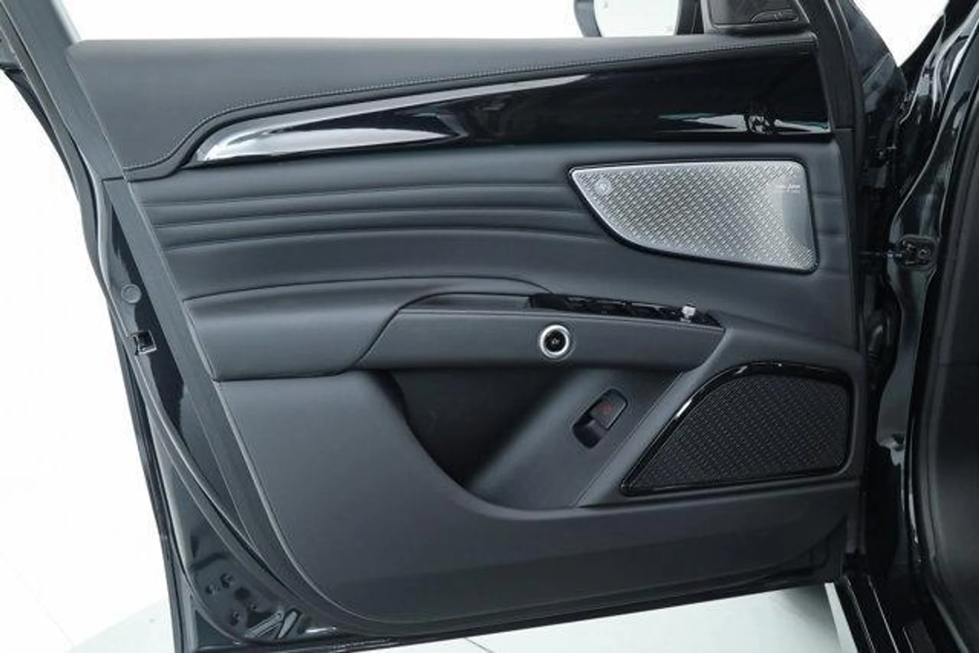 mph009_2837609046_w_YS_9_Ai_ABH_Yd_C5z_MR_7i_Hp_BPHAMFU_8471a4b55b