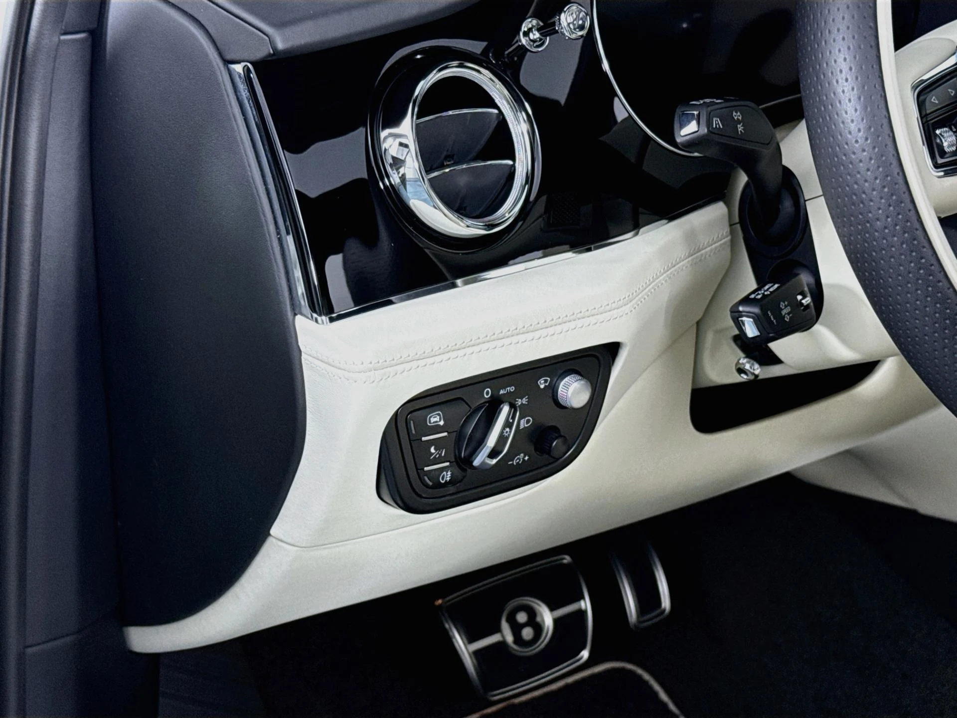 mph009_2837891889_Used_2023_Bentley_Bentayga_S_V8_1791232595_bb438818f2