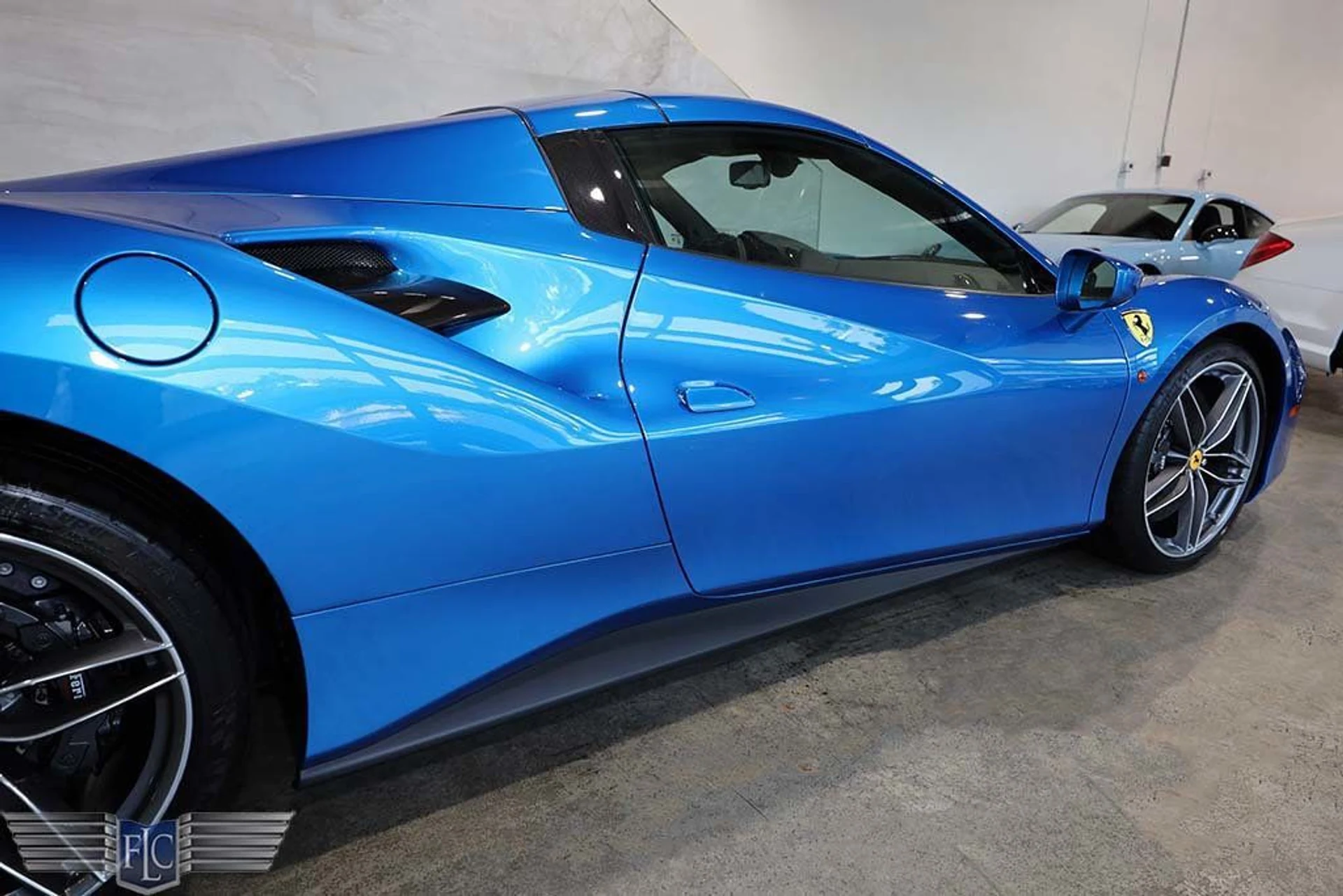 mph009_2842783426_used_2018_ferrari_488_spider_convertible_9689_23001785_10_1024_745dace662