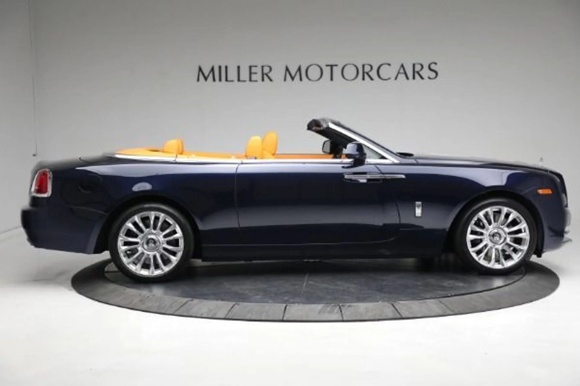 mph009_2848763733_Used_2020_Rolls_Royce_Dawn_56fb3bdbfd