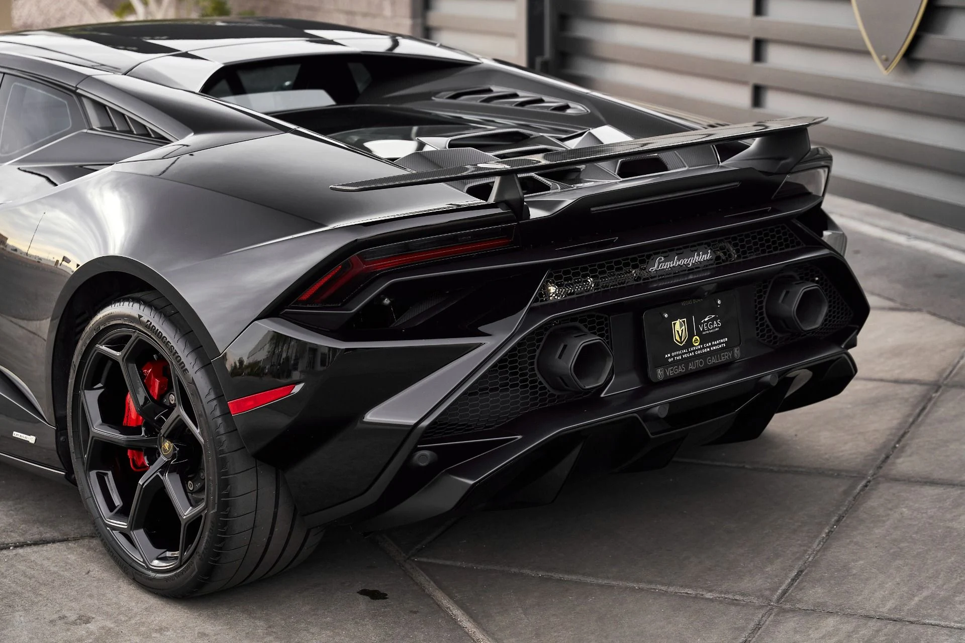 mph009_2849088733_Used_2023_Lamborghini_Huracan_Tecnica_Base_1766269000_035c99c2f0