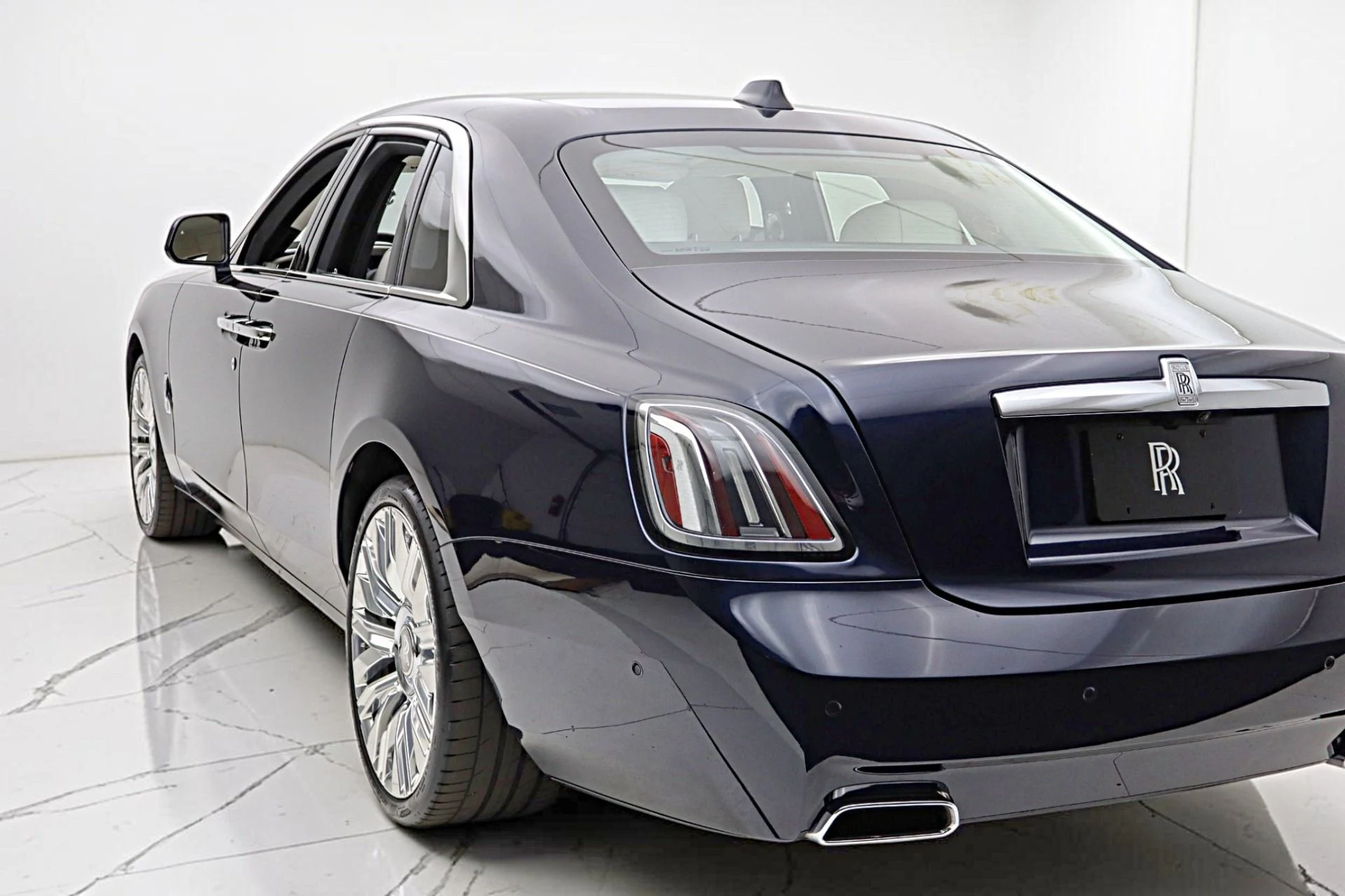 mph009_2850051895_New_2025_Rolls_Royce_Ghost_LEASE_OPTIONS_AVAILABLE_df534560f6