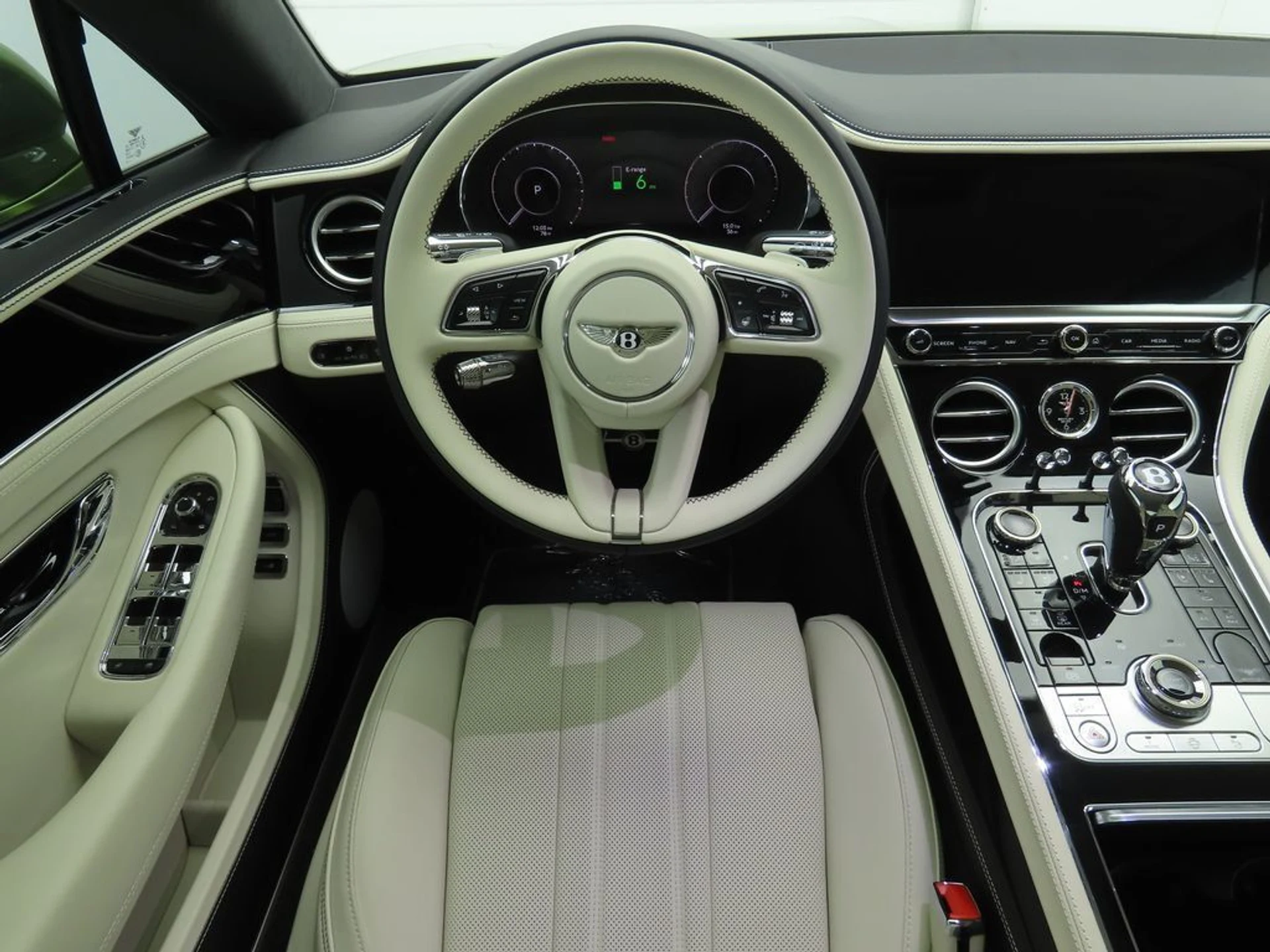 mph009_2852265757_new_2025_bentley_continental_gtblackeditioncoupe_8119_22910192_10_1024_2d5f8f0f14