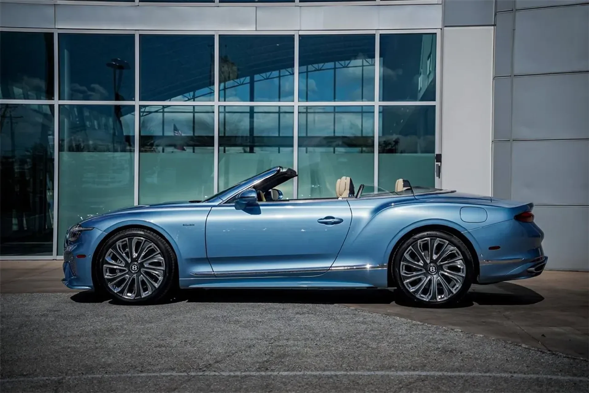 mph009_2853398711_d54ef77eff1c48eca9b4dd421724e5a7_f1bd80c93a