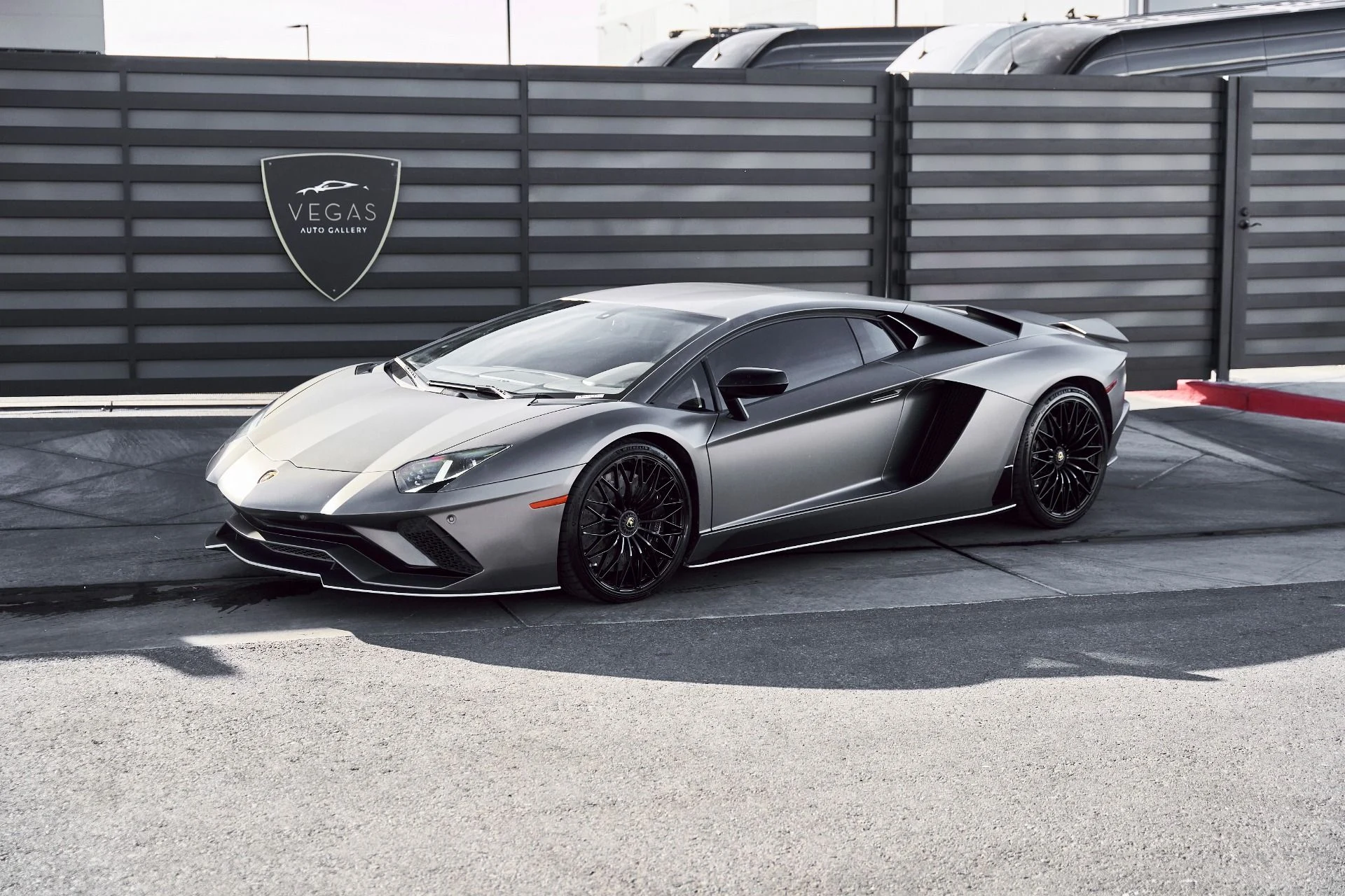mph009_2853432626_Used_2018_Lamborghini_Aventador_S_Base_1773191783_9df9e3b257