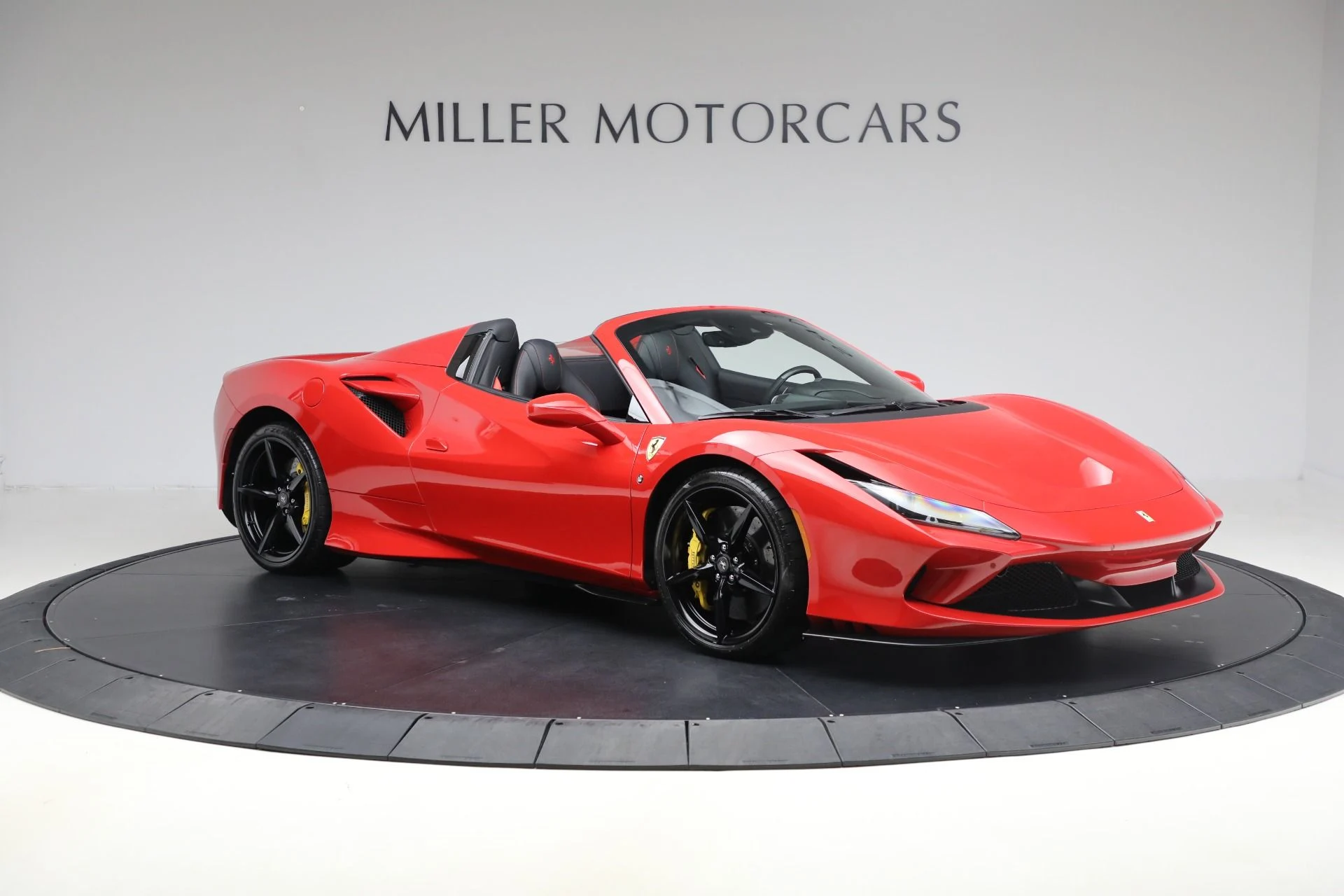 mph009_2855943471_Used_2022_Ferrari_F8_Spider_1762208749_2dec1971ea