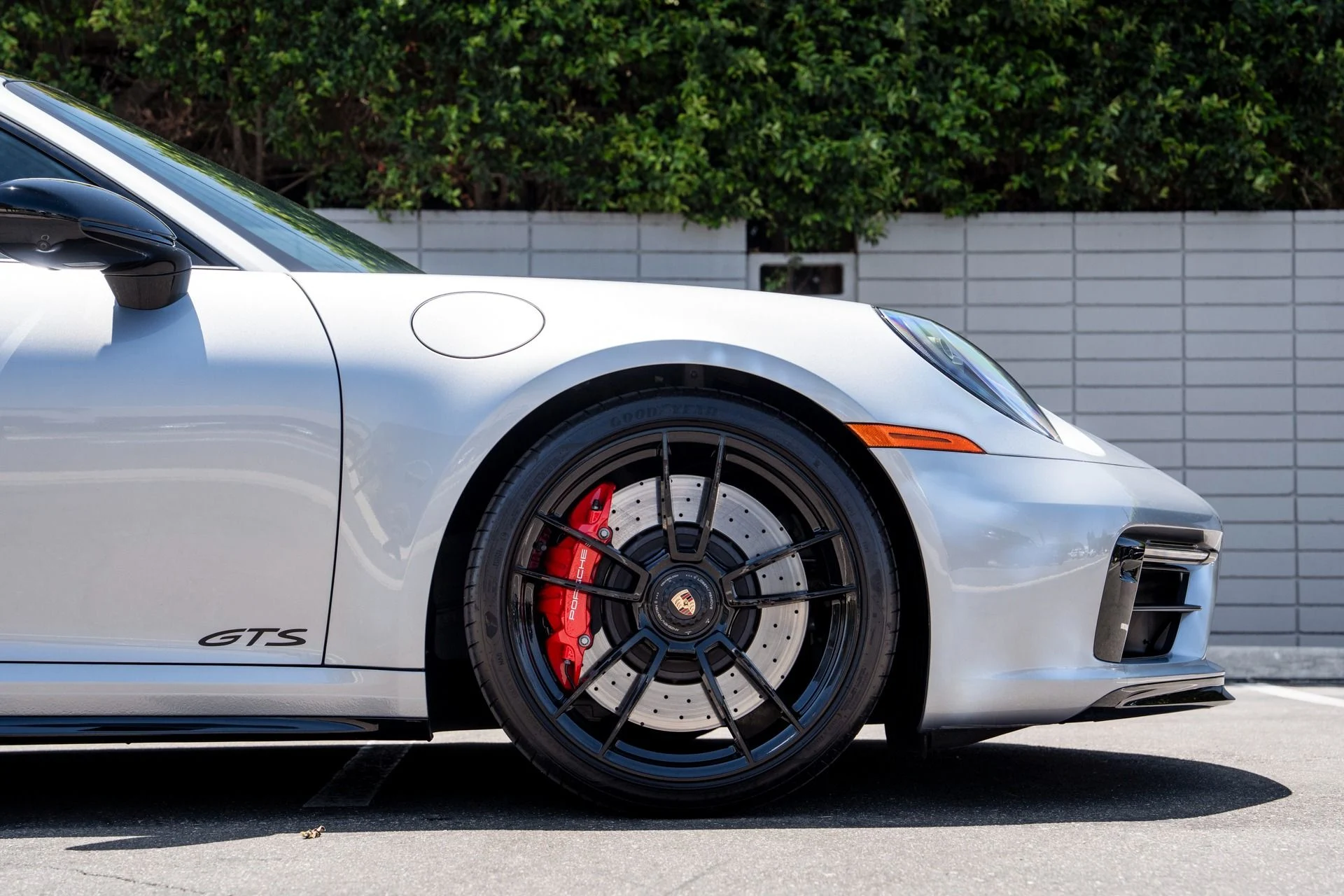 mph009_286167683_Used_2024_Porsche_911_Carrera_4_GTS_1751586994_014f6b9845