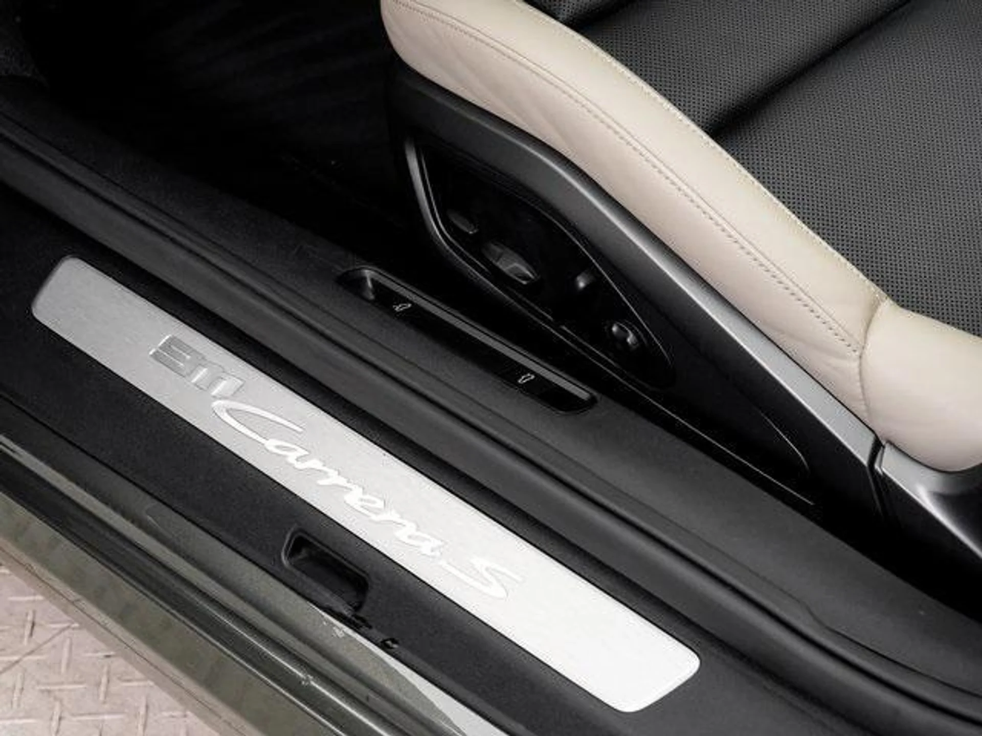 mph009_2862171414_w_M_f_FIL_9s_C4o_Rojasr_Q_Vq_Ujl_F5_A_f5c613194b