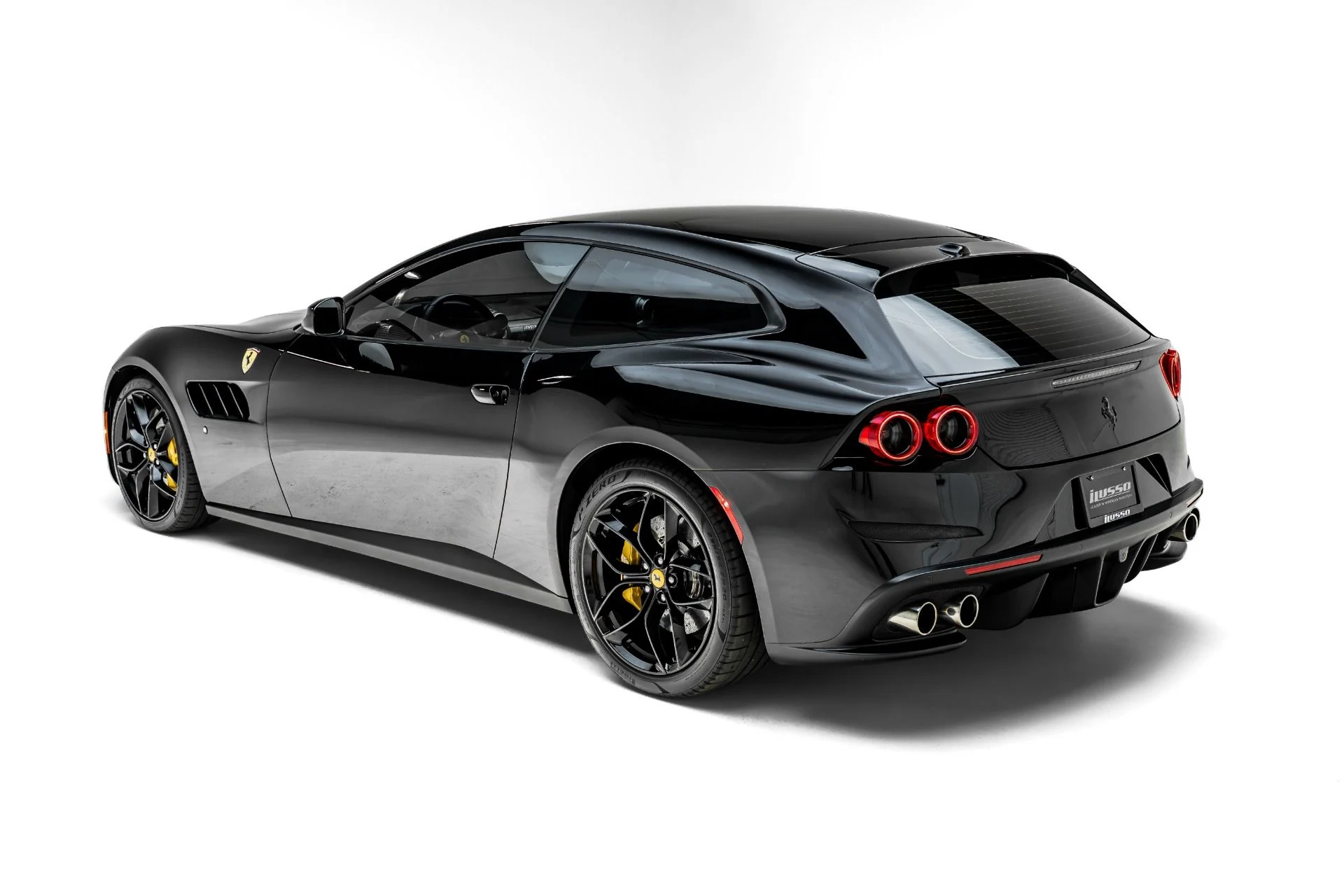 mph009_2863643455_Used_2018_Ferrari_GTC_4_Lusso_T_1783036194_2ef4b34db5