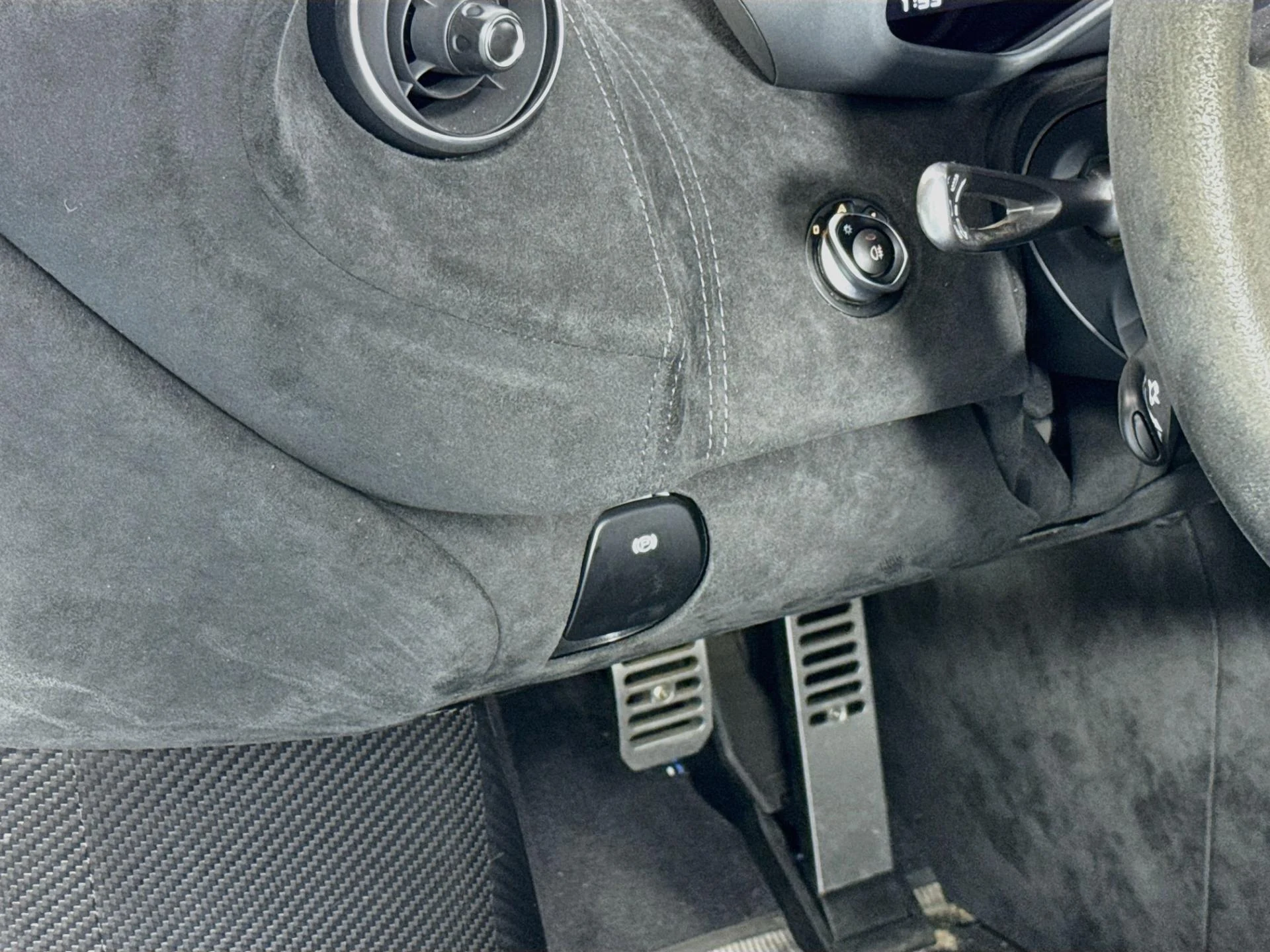mph009_2869583322_Used_2020_Mc_Laren_620_R_1787114617_24fe5c0273