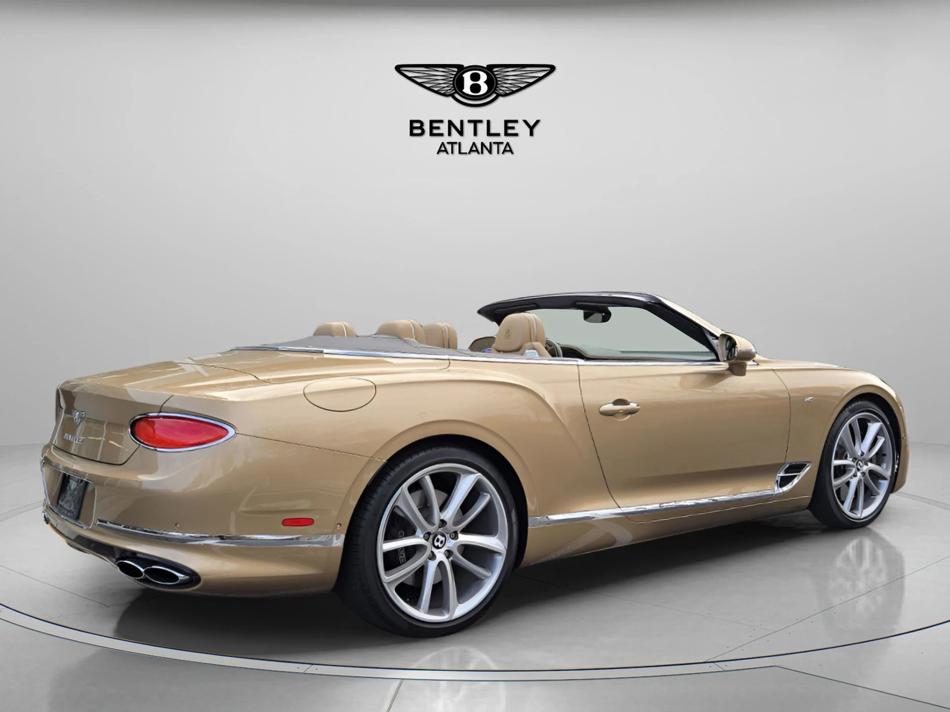 mph009_2871779325_767972081c51683caee09625aba8bc32x_dd979f032e