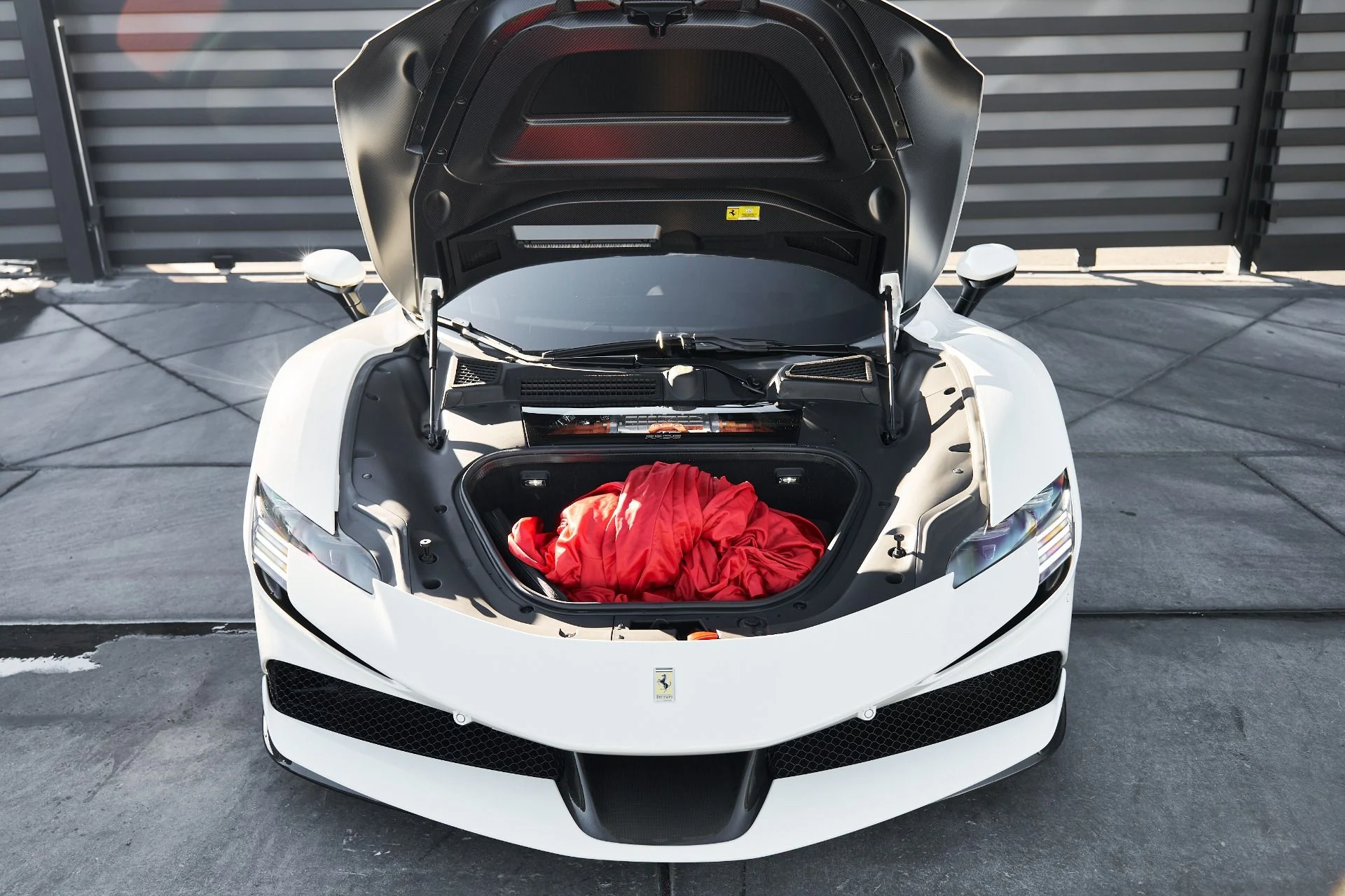 mph009_2873202806_Used_2023_Ferrari_SF_90_Stradale_Base_1762650927_6c4541bbce