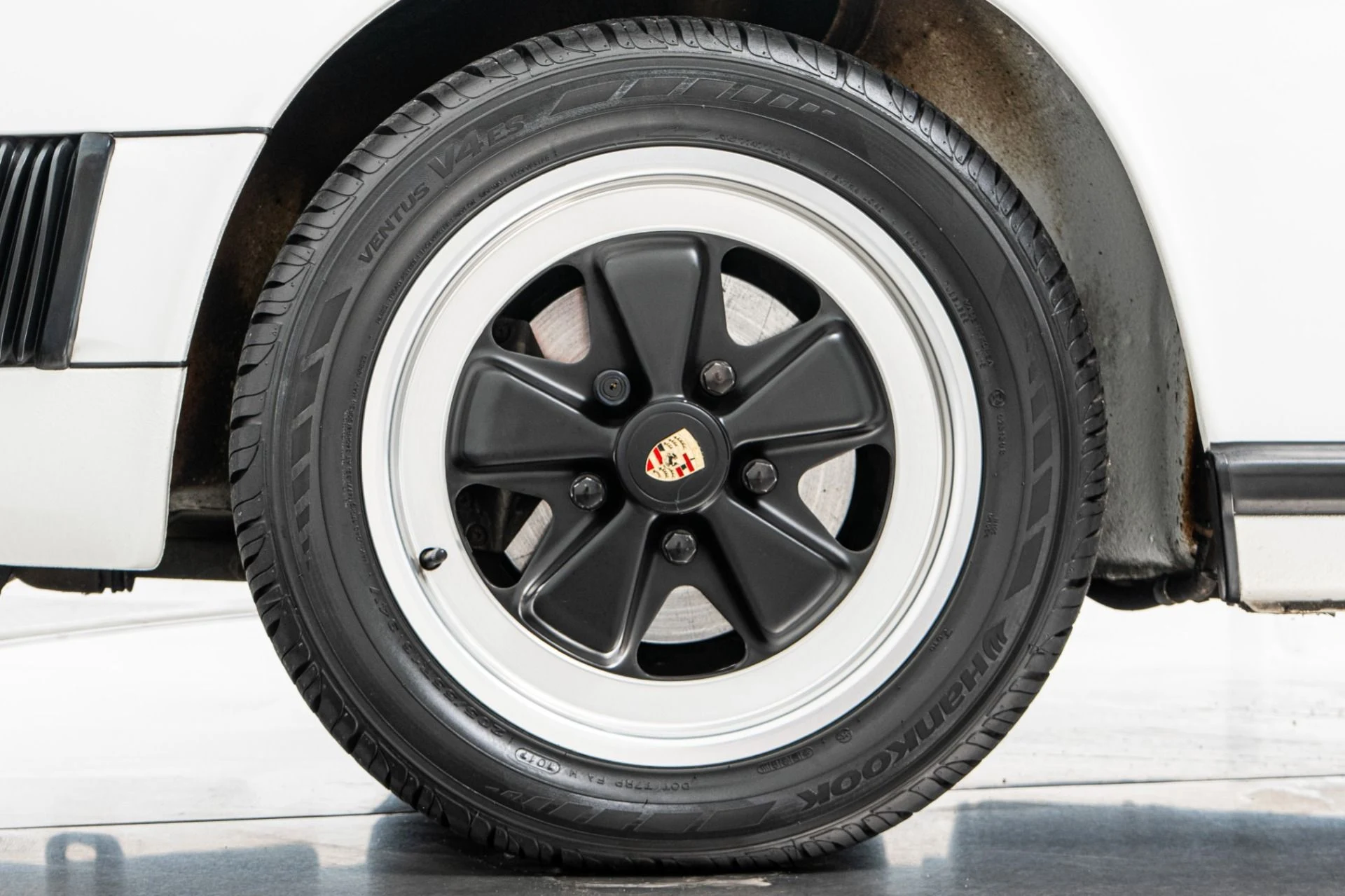 mph009_2885758166_Used_1989_Porsche_911_Carrera_1788213145_d88b1a4631