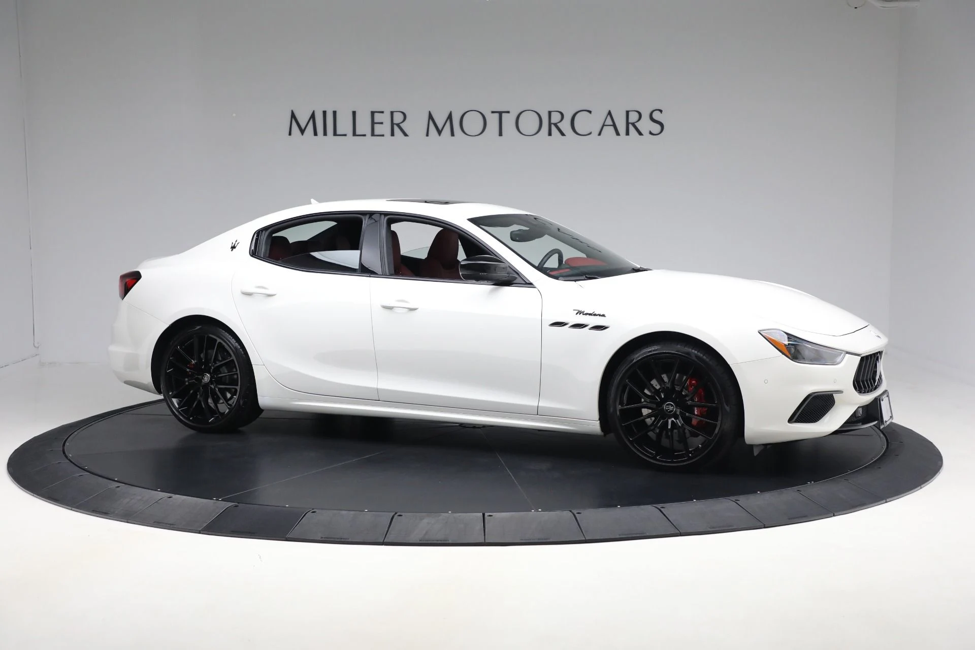 mph009_2887002701_Used_2022_Maserati_Ghibli_Modena_Q4_de5a68edc0