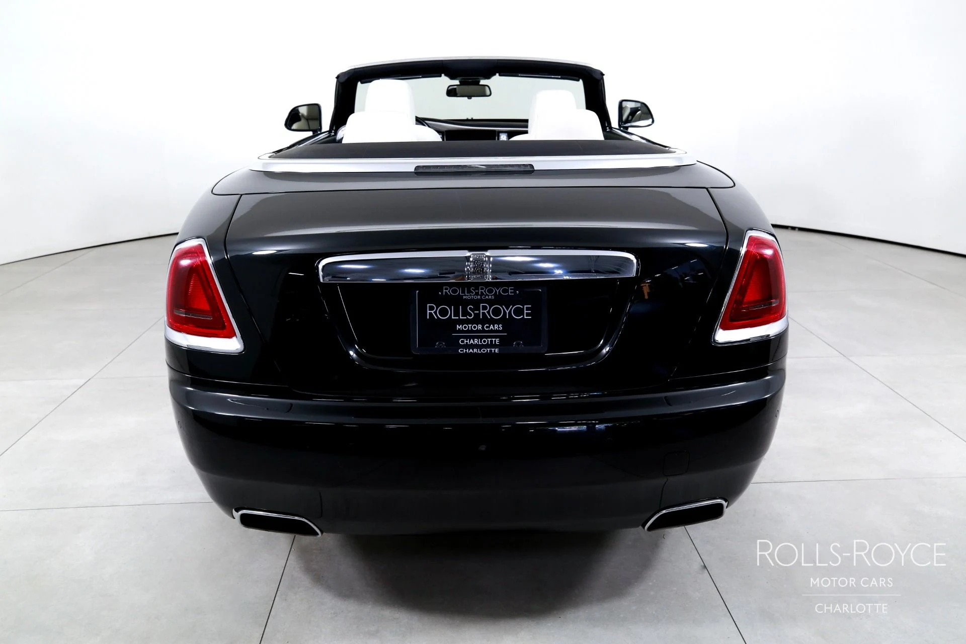 mph009_2890305088_Used_2017_Rolls_Royce_Dawn_1789144580_5b08416648