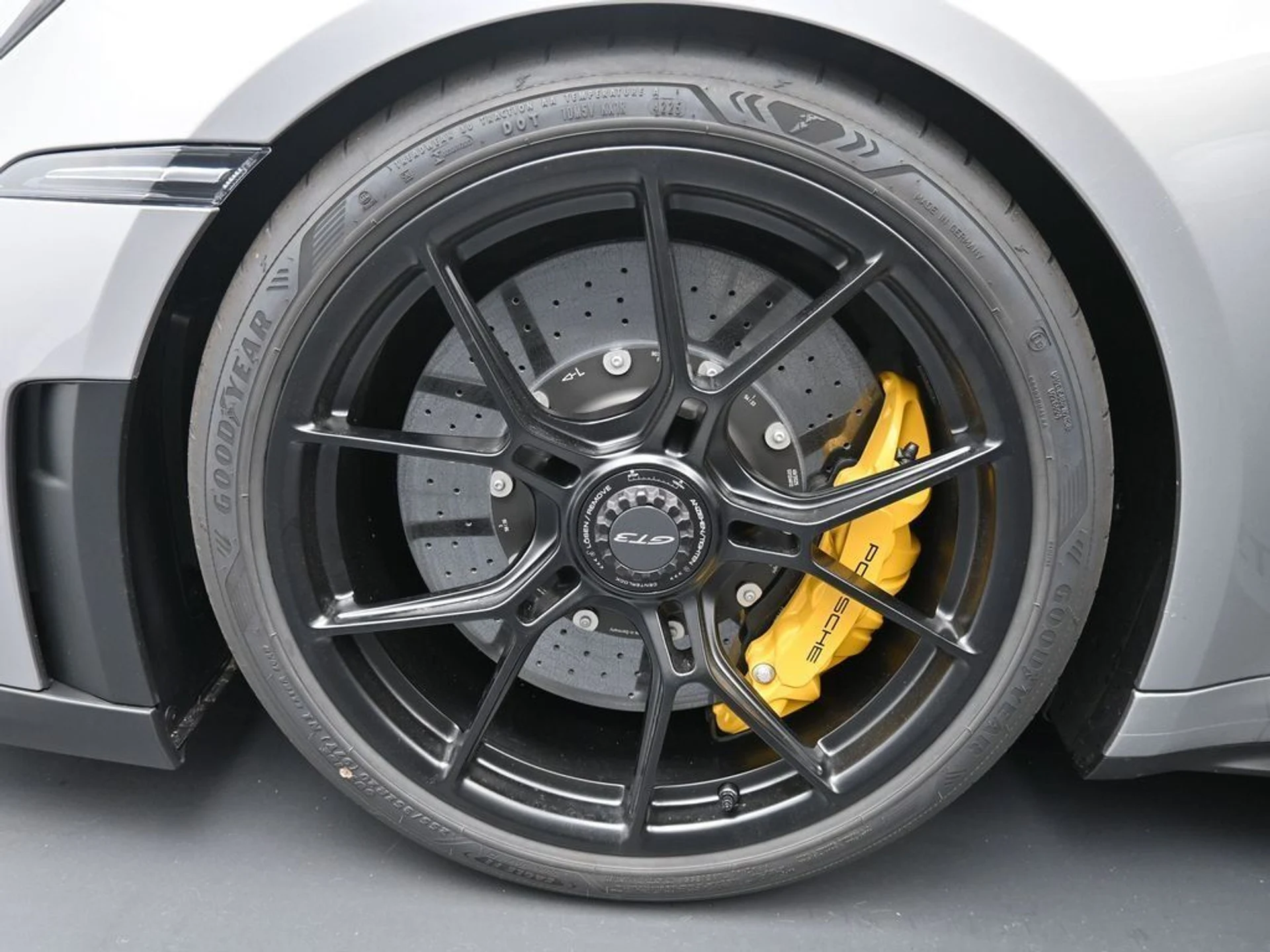 mph009_2893697666_0955661a1ea1c2294ce94d110c4d1fa7_8649aa4819