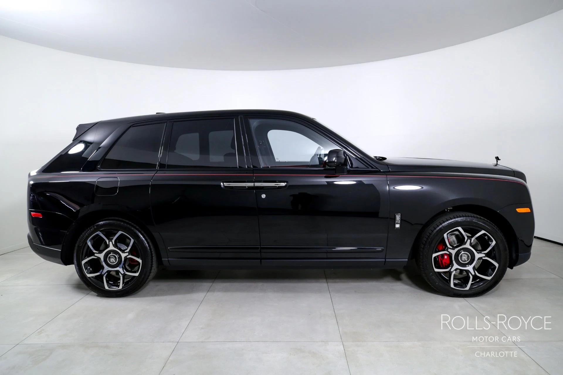 mph009_2897540754_Used_2024_Rolls_Royce_Black_Badge_Cullinan_1746462014_cdc4dd281b