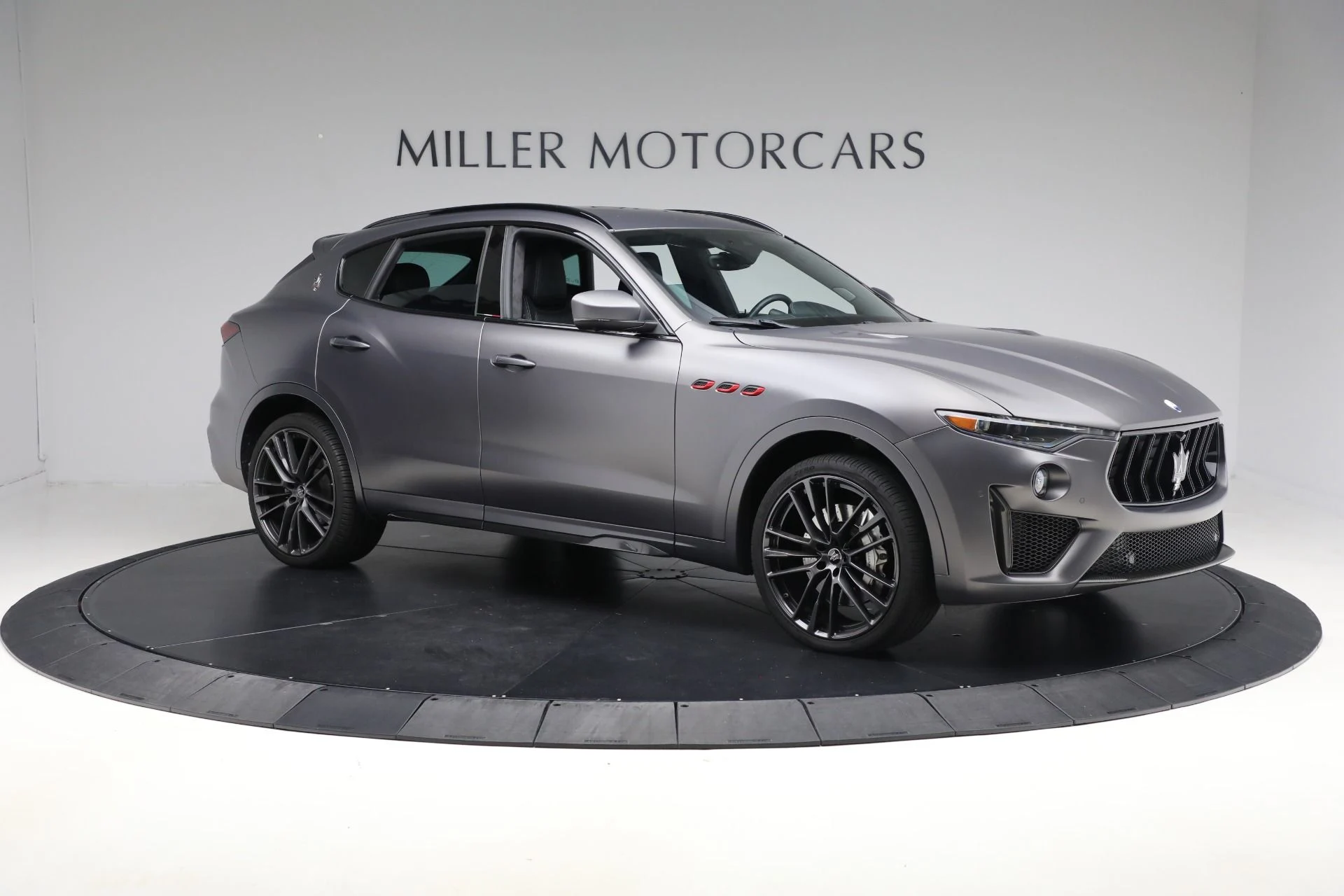 mph009_2903520440_Used_2022_Maserati_Levante_Trofeo_b874a2a06d