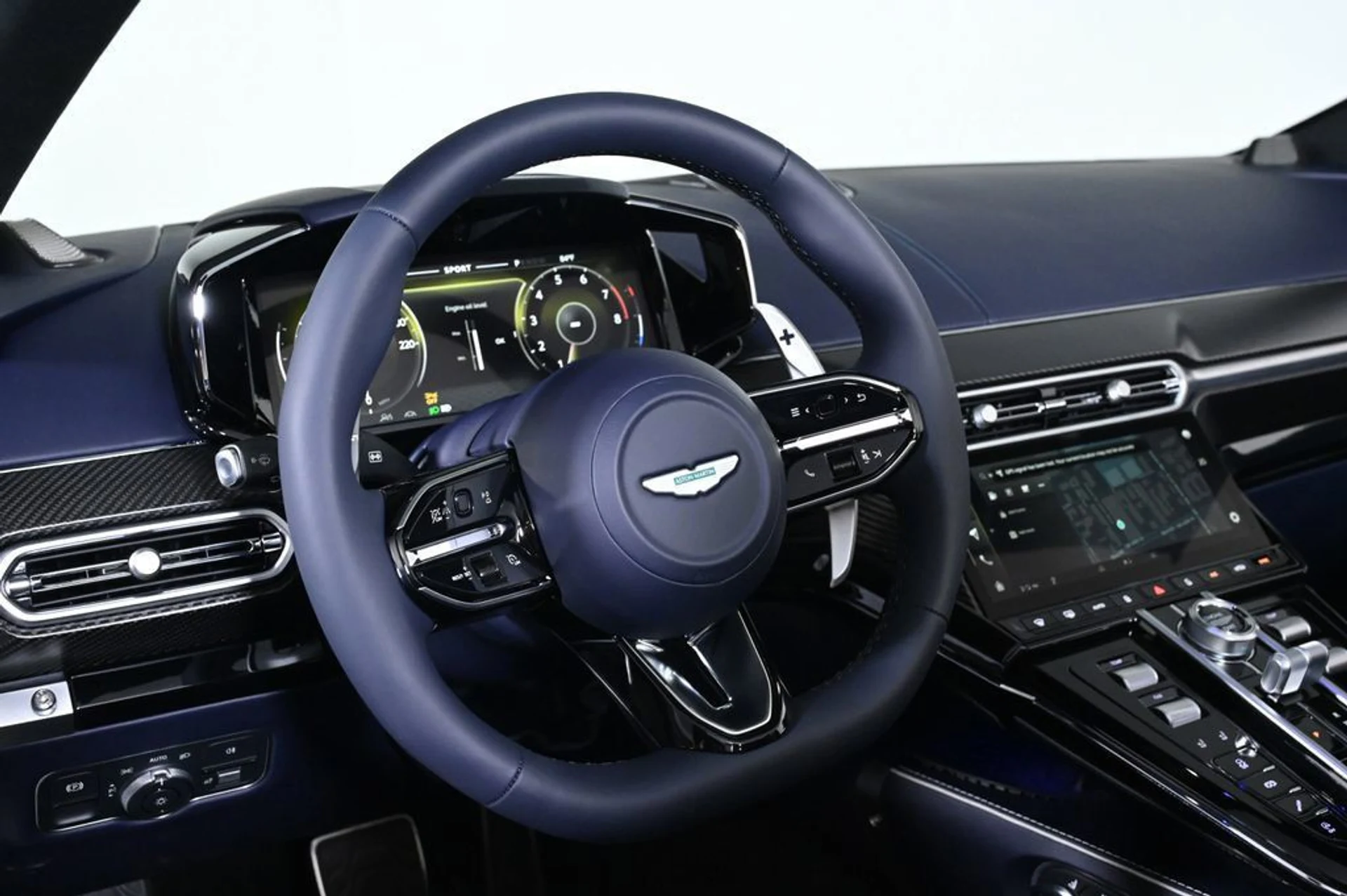 mph009_2903706219_new_2026_aston_martin_vantage_sroadster_11350_23022148_10_1024_216b671894