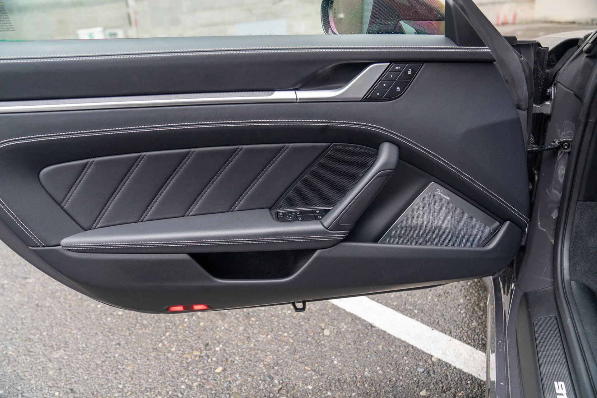 mph009_2905956102_e4c0e4566ff5f0c921ccbc97a30cfe3ax_a25ab0f007