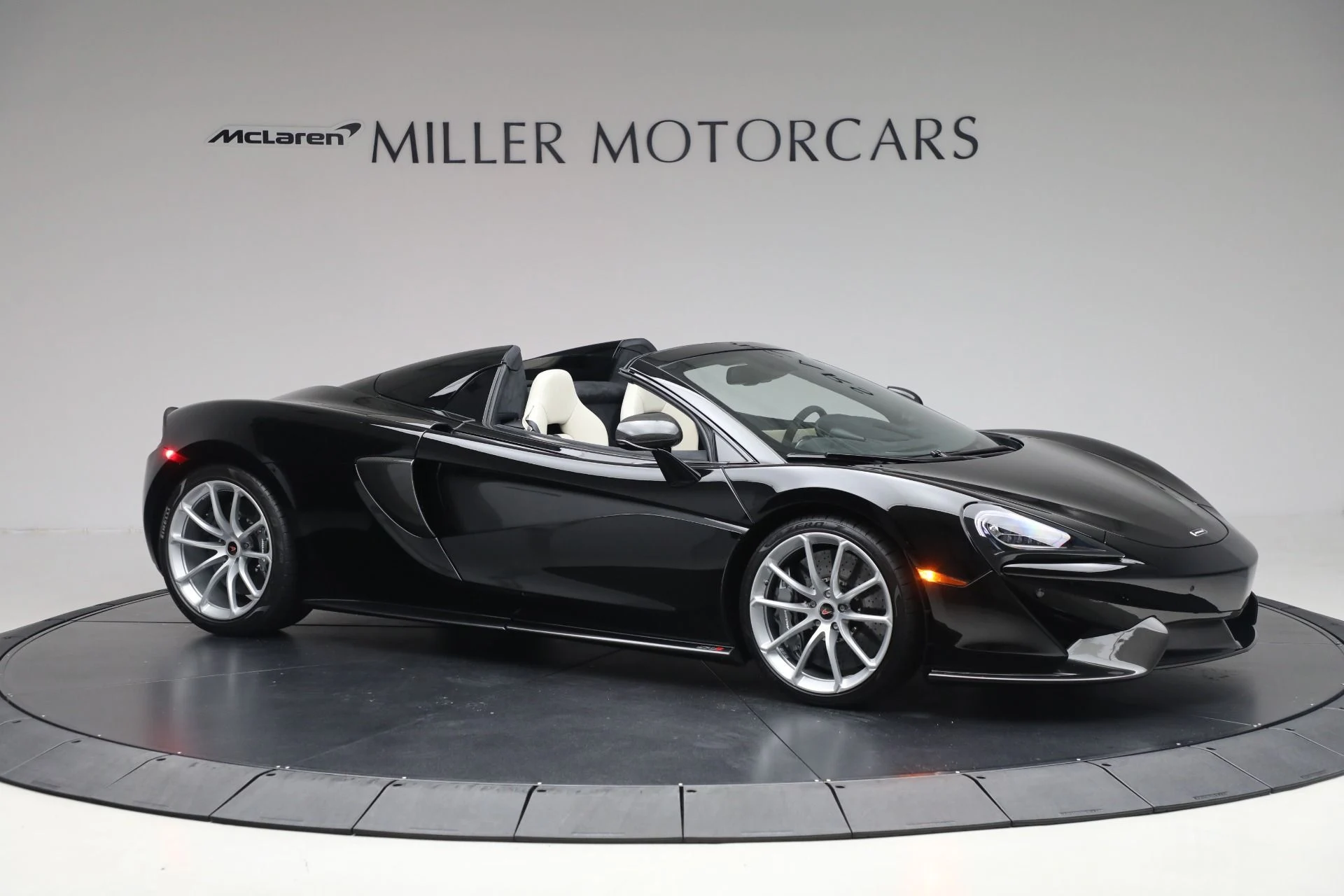 mph009_2908777938_Used_2018_Mc_Laren_570_S_Spider_1609c0c7ea
