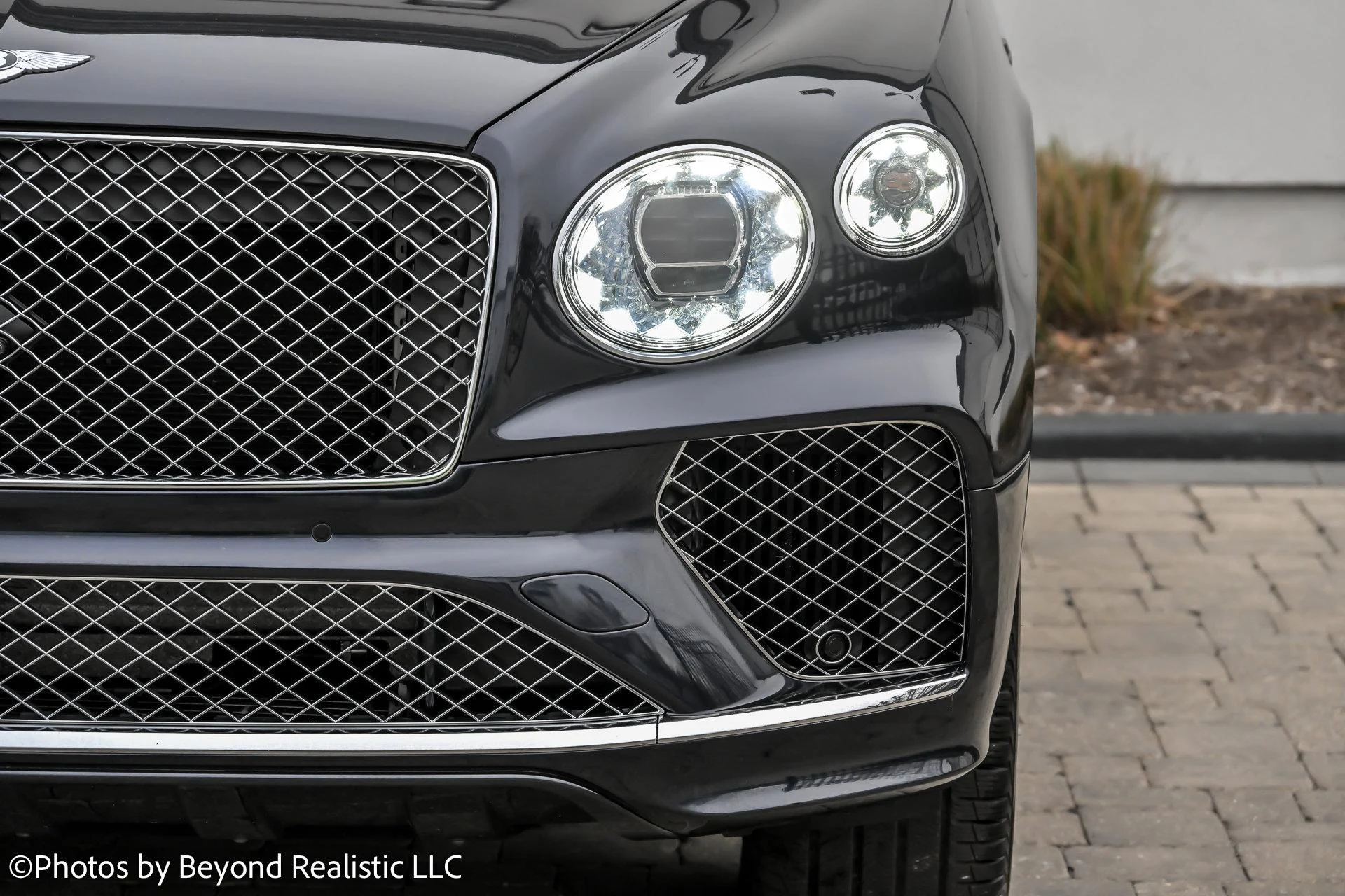 mph009_2930669800_Used_2022_Bentley_Bentayga_V8_Mulliner_Driving_Specification_1765012900_3993a563f0