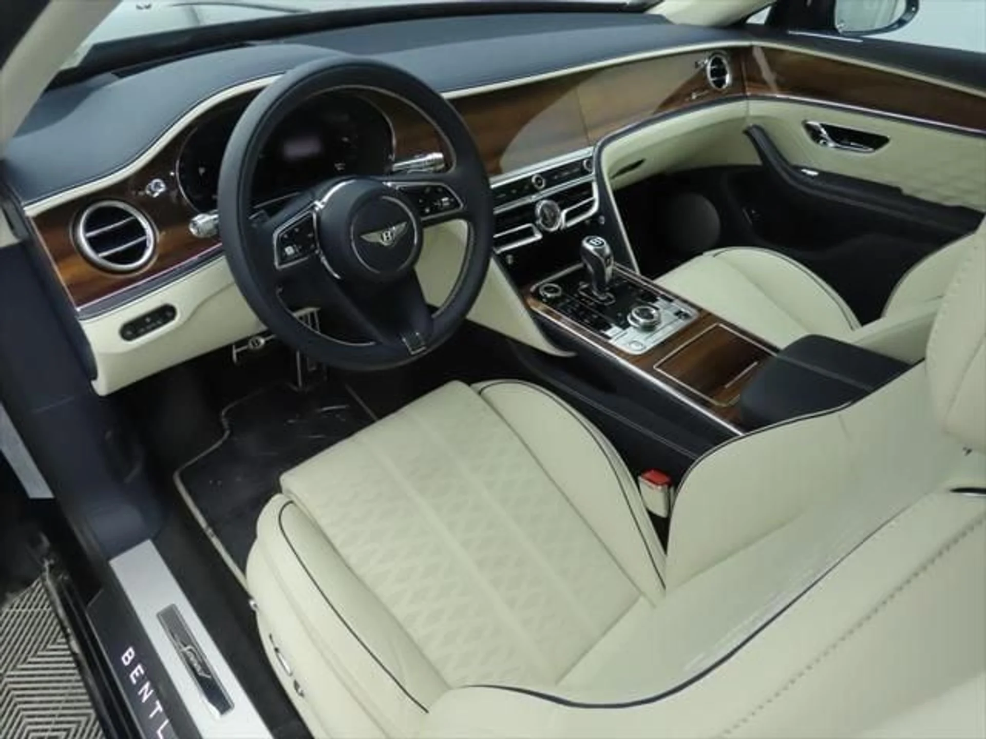 mph009_2943886989_used_2025_bentley_flying_spur_speedsedan_8119_23006169_10_640_050f7706ce